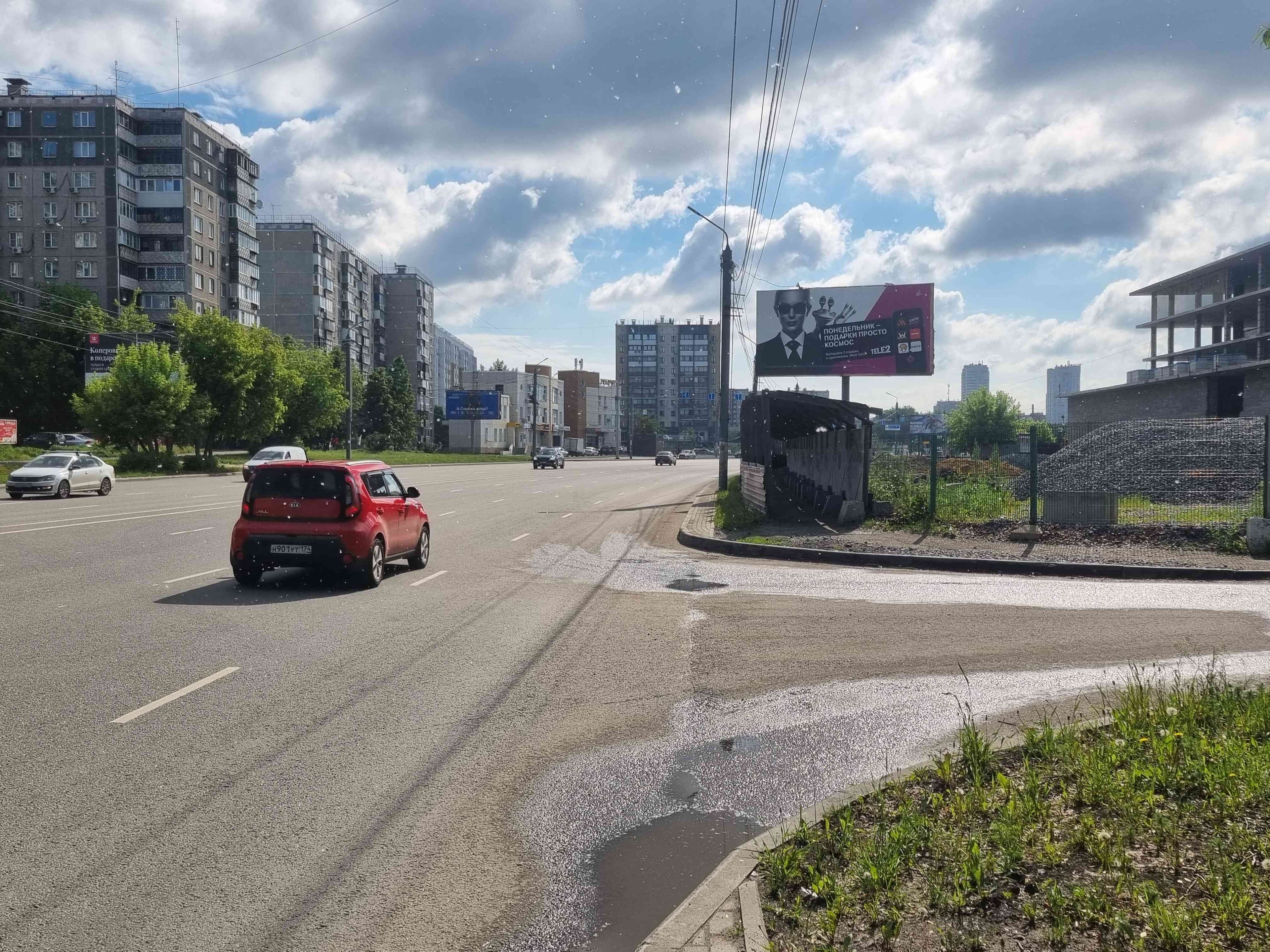 Челябинск. Братьев Кашириных ул., д. 89 (в центр), сторона А