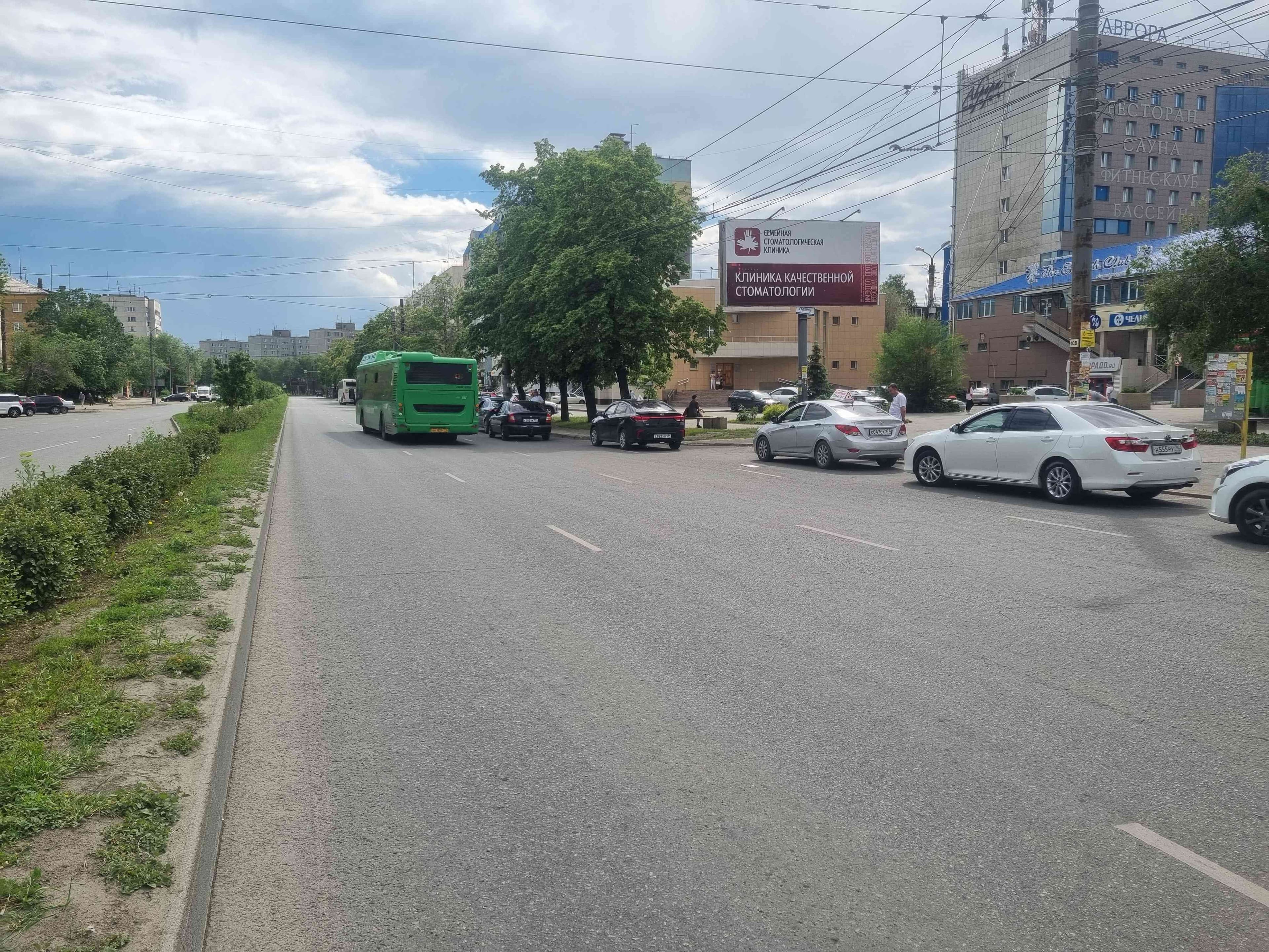 Челябинск. Гагарина ул./ Дзержинского ул., д. 93Б (БЦ "Аврора", из центра), сторона А