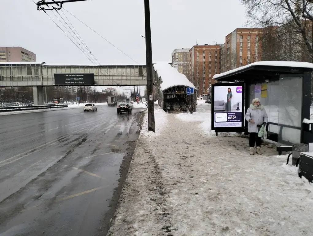 Казань. Фатыха Амирхана ул.  10 / ост. «Фатыха Амирхана ул.», сторона А1