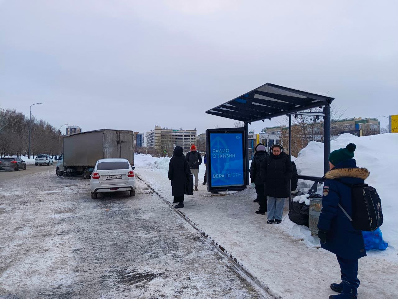 Казань. Комиссара Габишева ул.  32 / ост. «Кул Гали ул.», сторона А