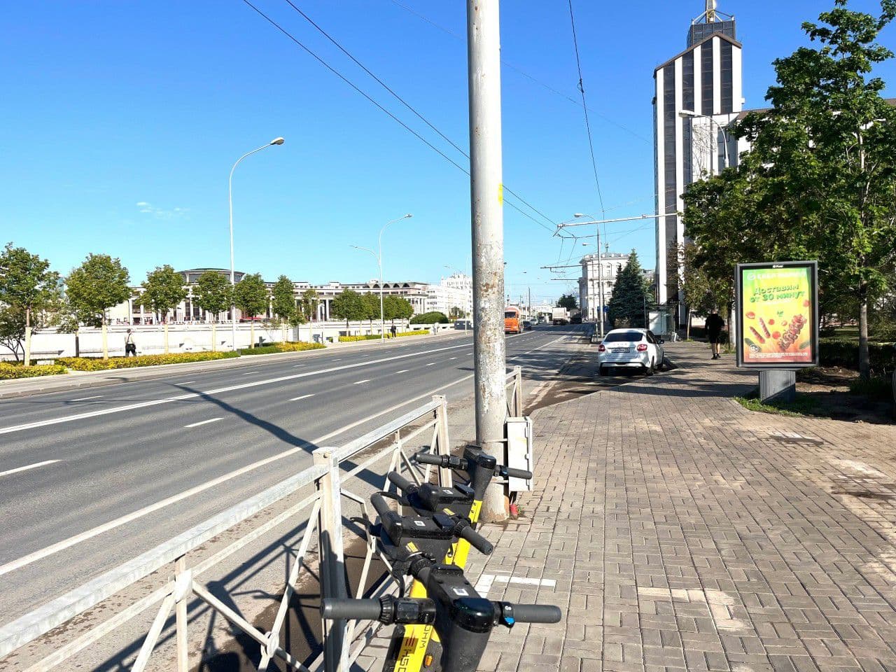 Казань. М. Салимжанова ул. (в центр) поз. 4, сторона А