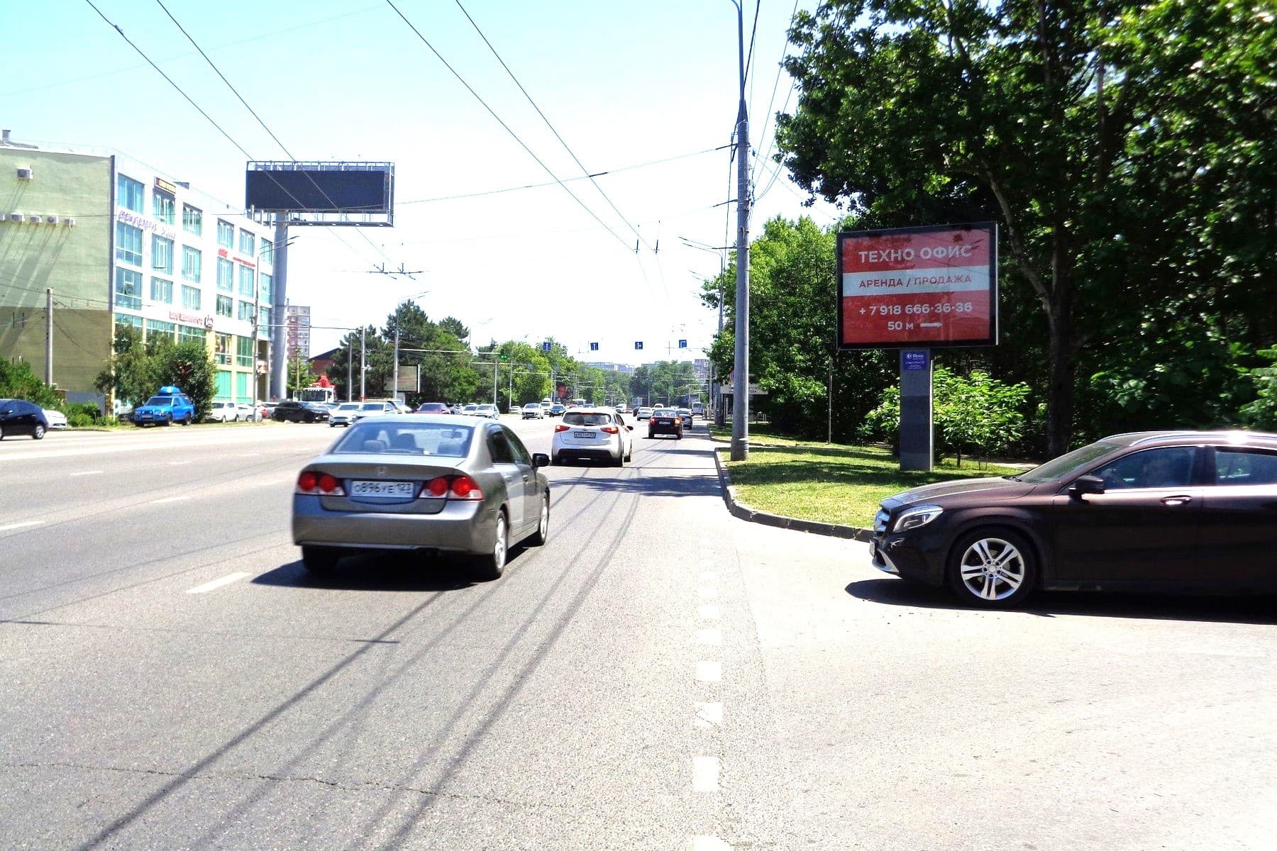 Реклама 2.7x3.7 по адресу Мачуги ул.,/Игнатова ул., 2/1 (позиция 1) (скроллер)