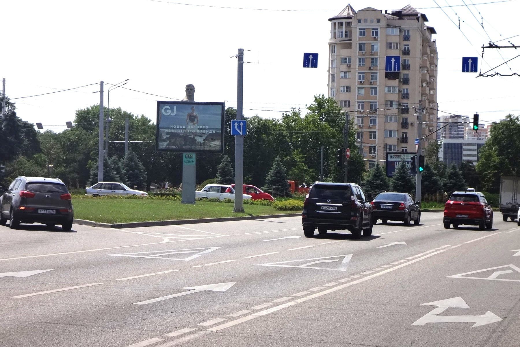 Реклама 2.7x3.7 по адресу Мачуги ул., н-в 9/1 на р/п