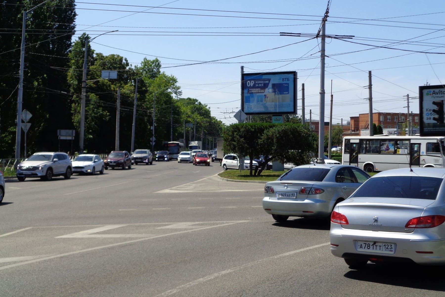 Реклама 2.7x3.7 по адресу Селезнева ул., 192 х Старокубанская ул.