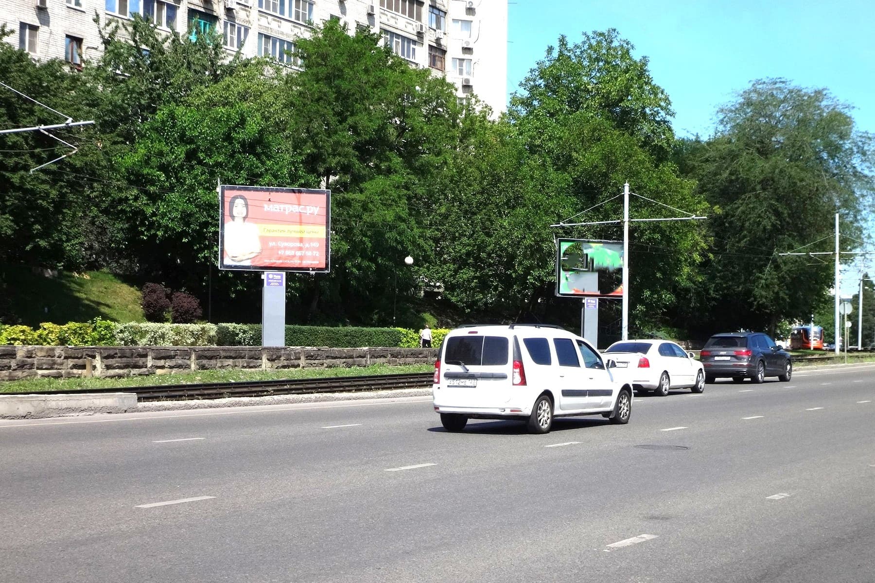 Реклама 2.7x3.7 по адресу Вишняковой ул., 51 (позиция 2)