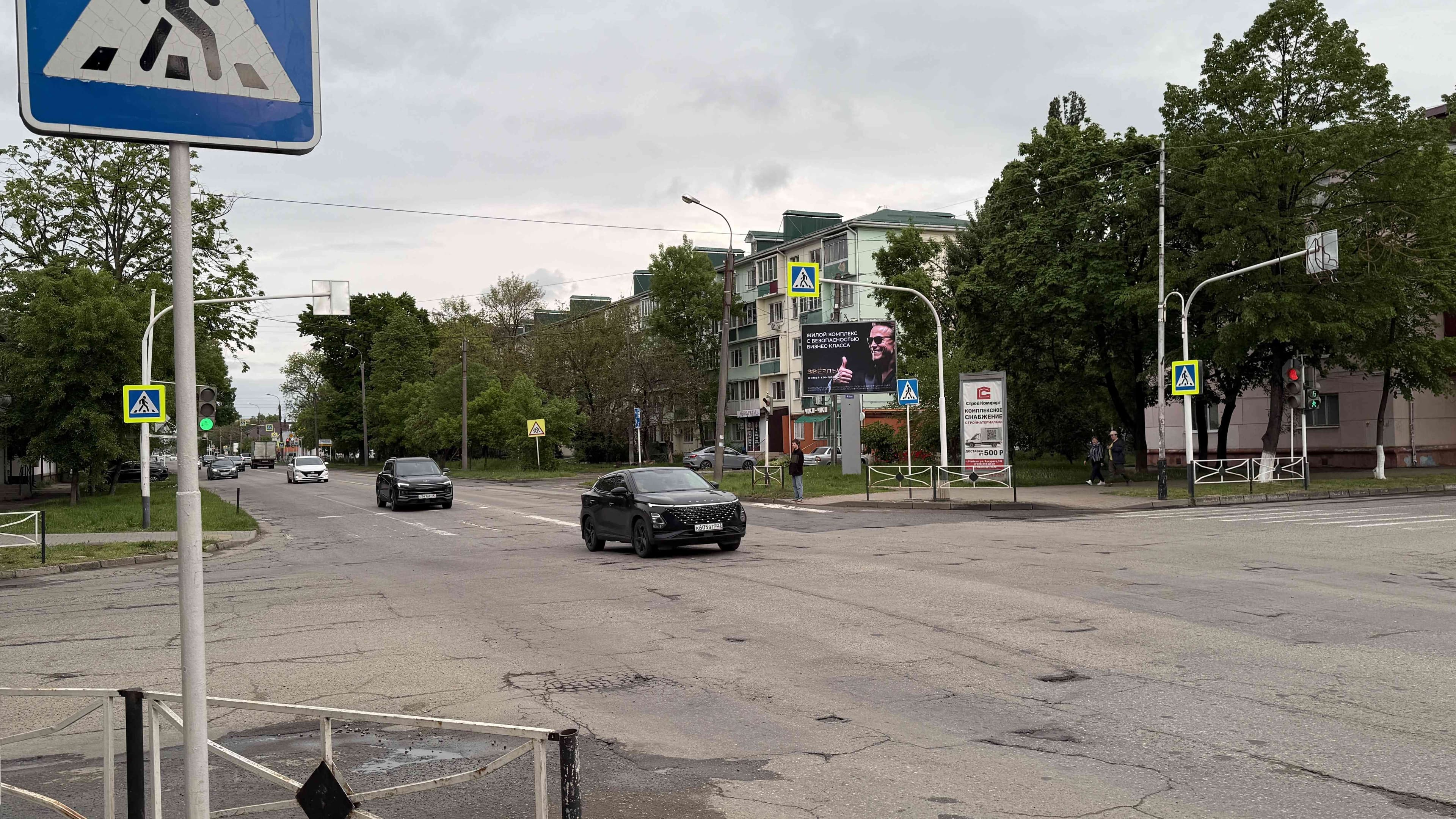 Реклама 2.7x3.7 по адресу Хакурате ул. / Краснооктябрьская ул.  54 (н-в)