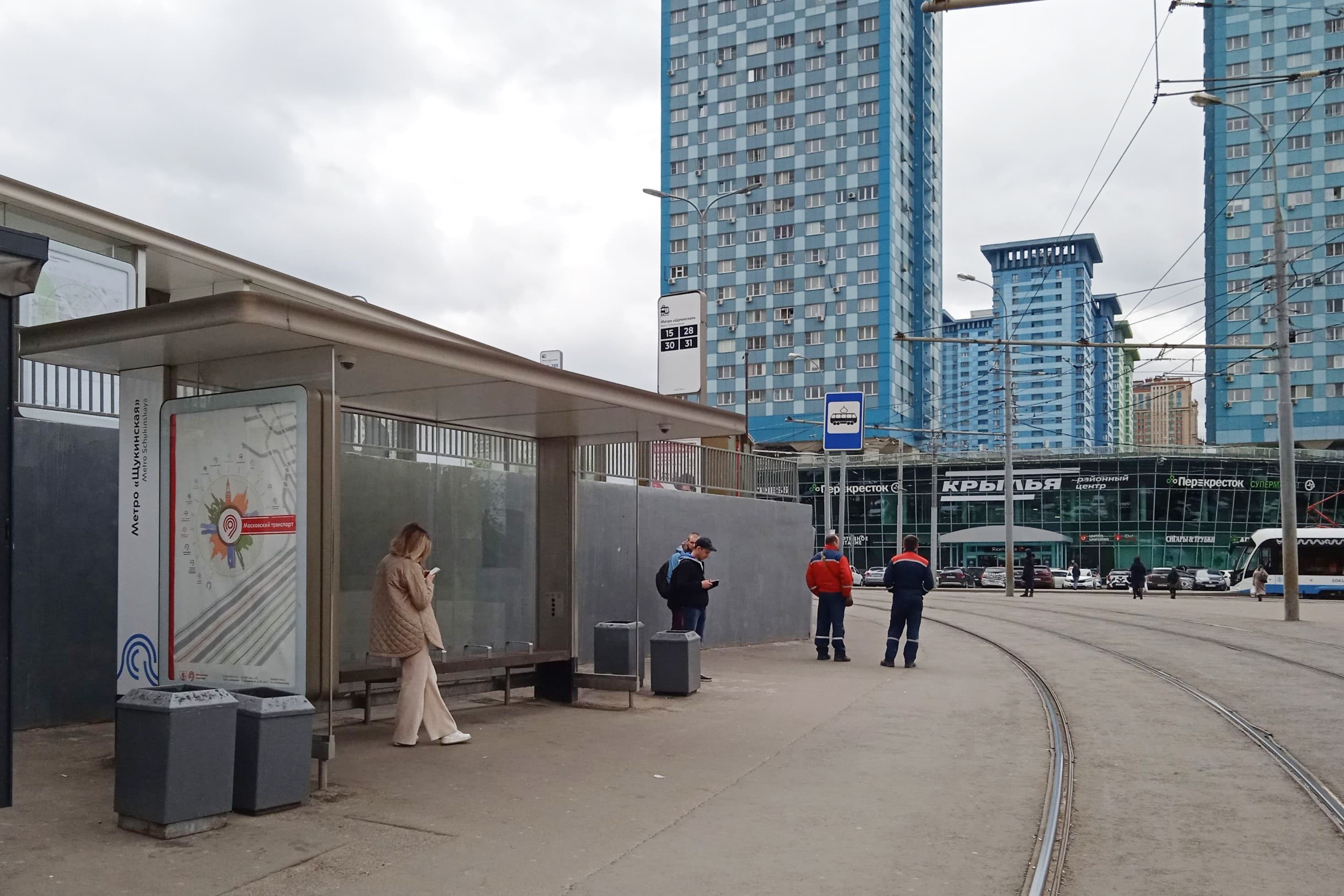 Москва. Авиационная ул. / ост. "Метро "Щукинская" в центр, сторона Б