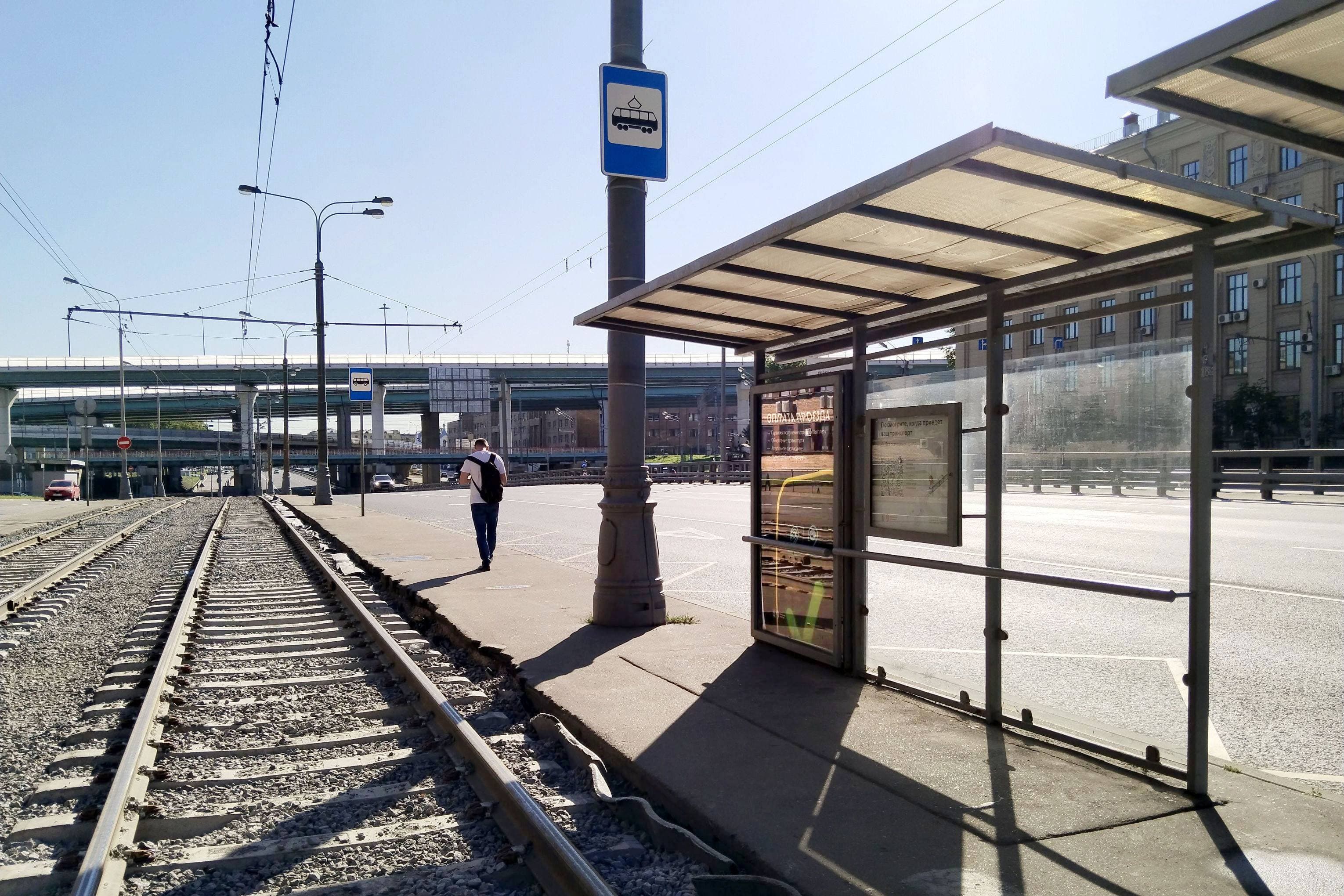 Москва. Энтузиастов шоссе, д.29 - ост. "Буденного проспект" (из центра), сторона А