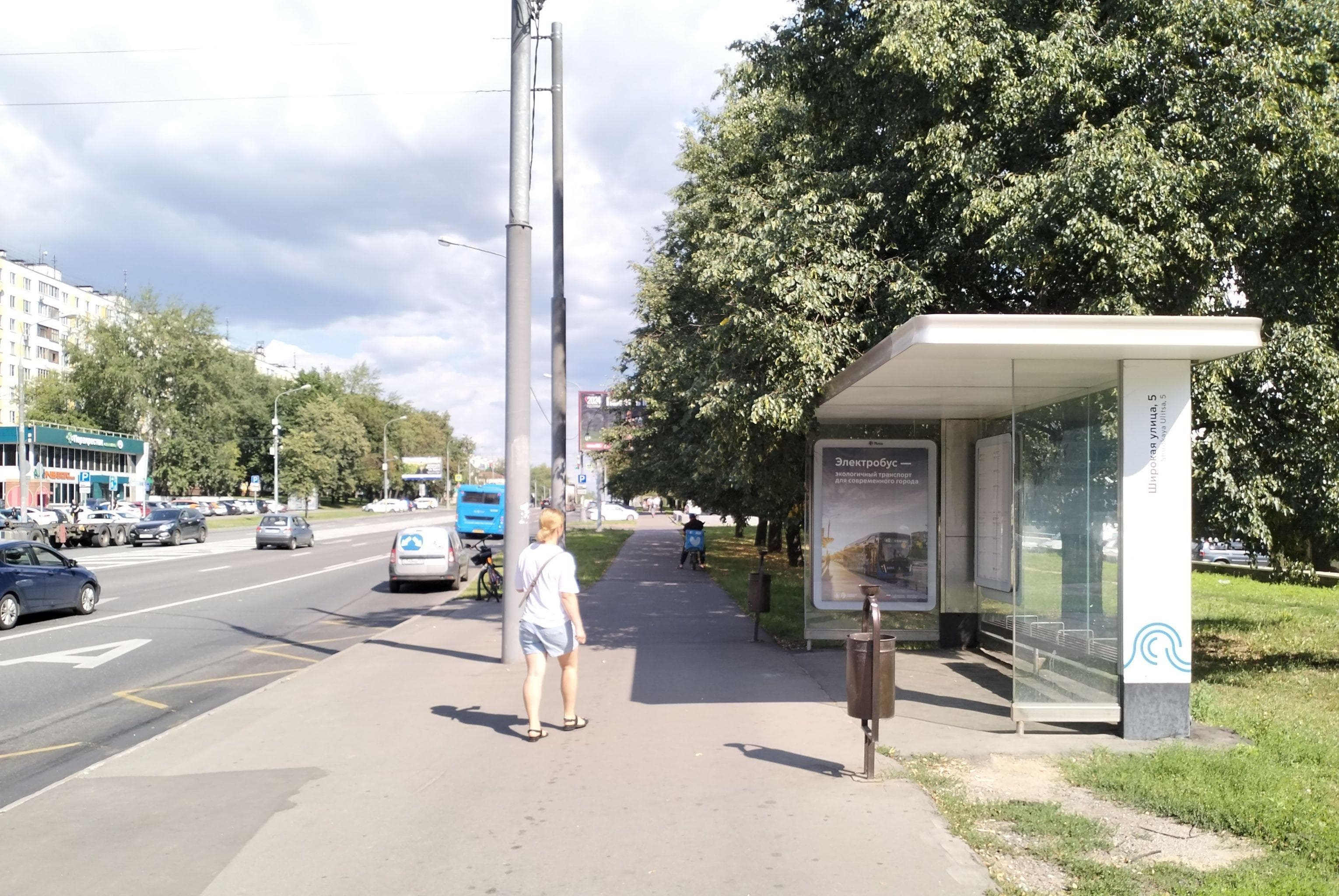 Москва. Широкая улица, д.12/14 - ост. "Широкая улица, 5" (из центра), сторона А