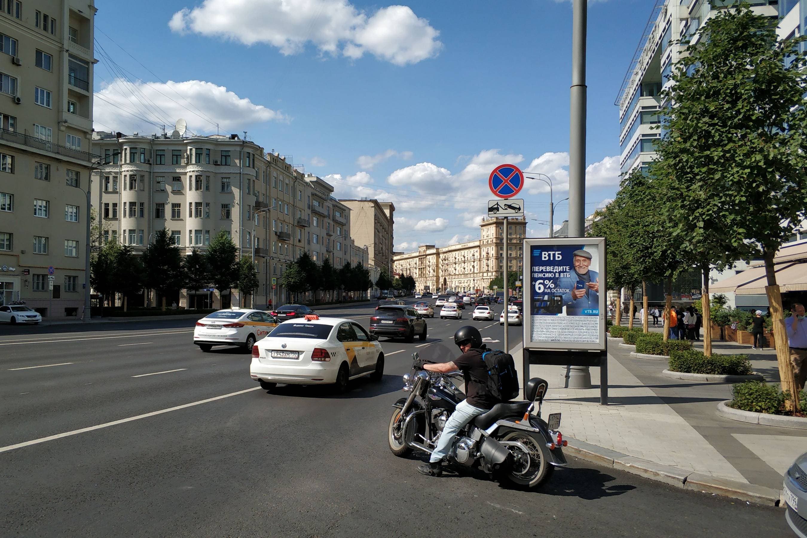 Москва. Земляной Вал ул.   9, внешняя стор. Садового (роллер), сторона А1