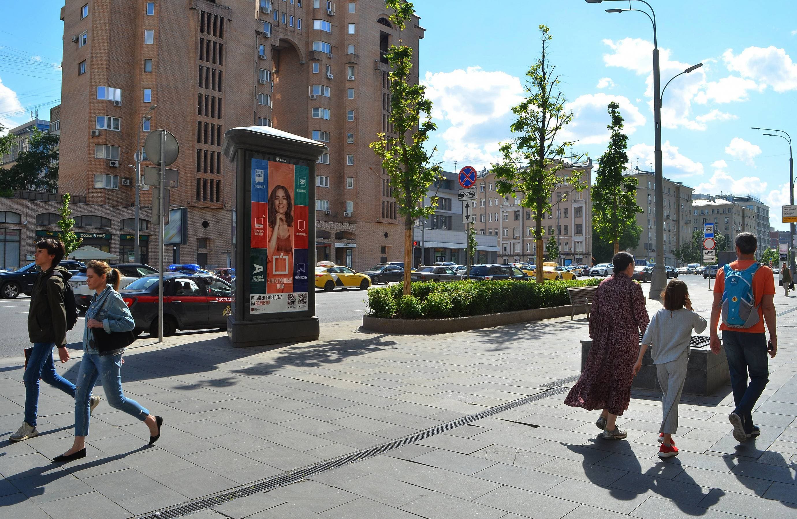 Реклама 1.4x3 по адресу Валовая ул.  18, внутренняя стор. Садового 