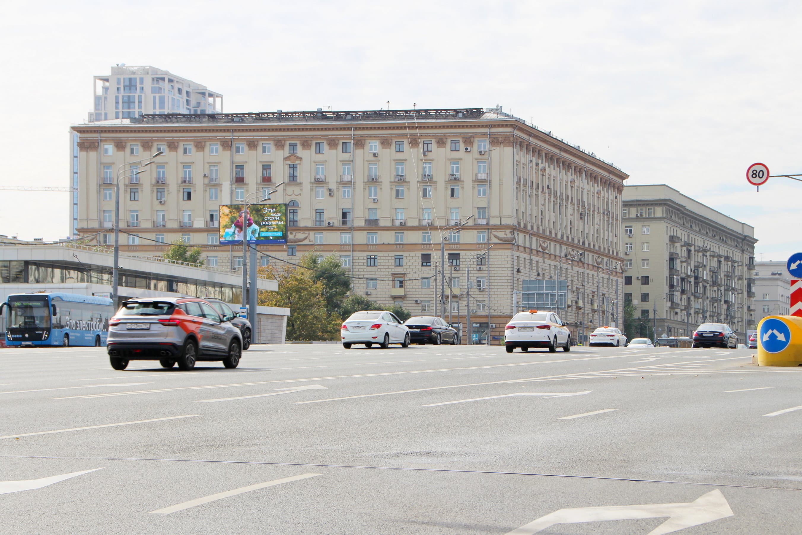 Москва. Кутузовский пр-т  37, Х с ТТК (Digital), (м. "Кутузовская"), сторона Б1