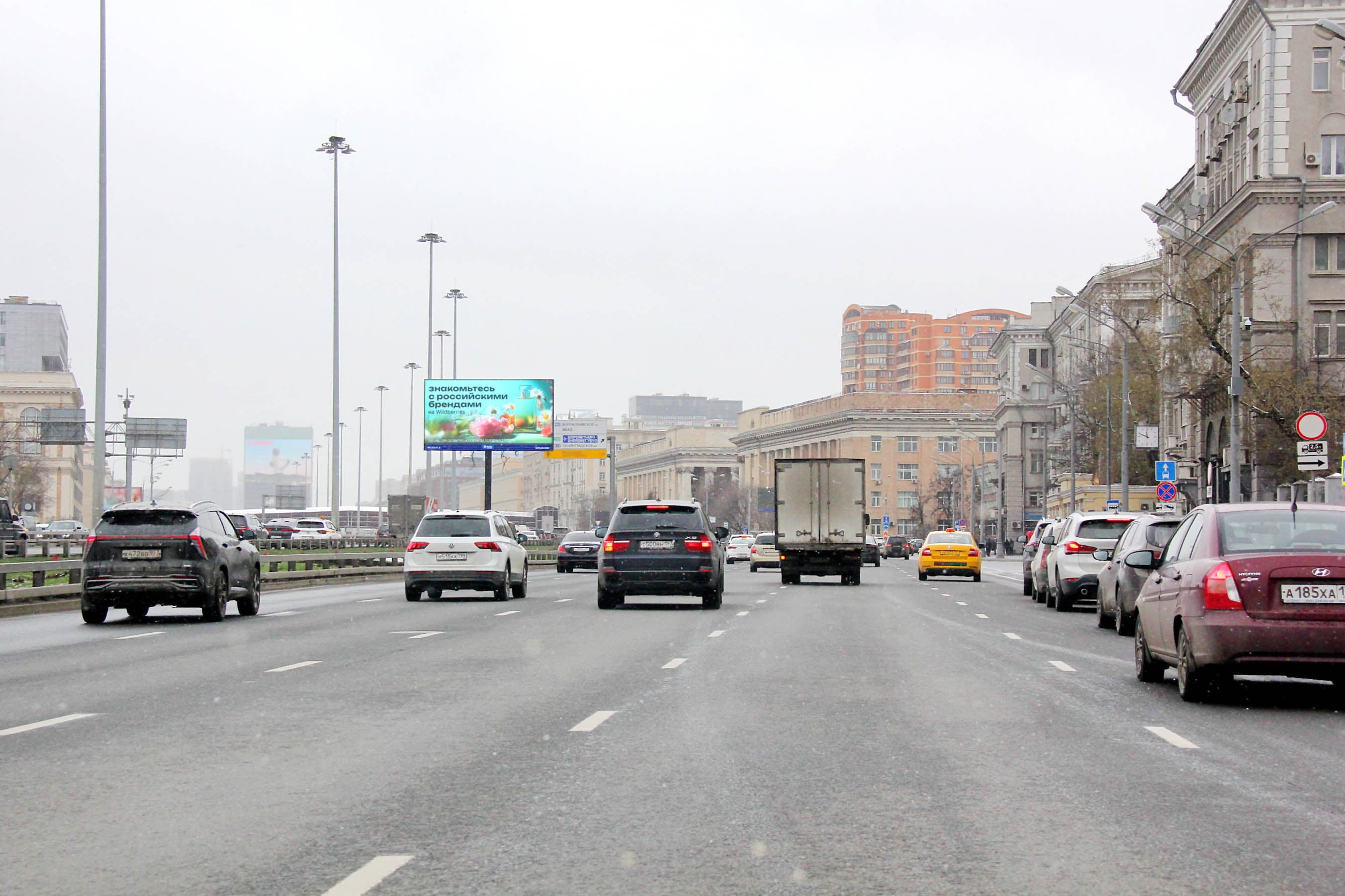 Москва. Ленинградский проспект  62, р/п, (м. "Аэропорт", ТЦ "Галерея Аэропорт"), сторона А1