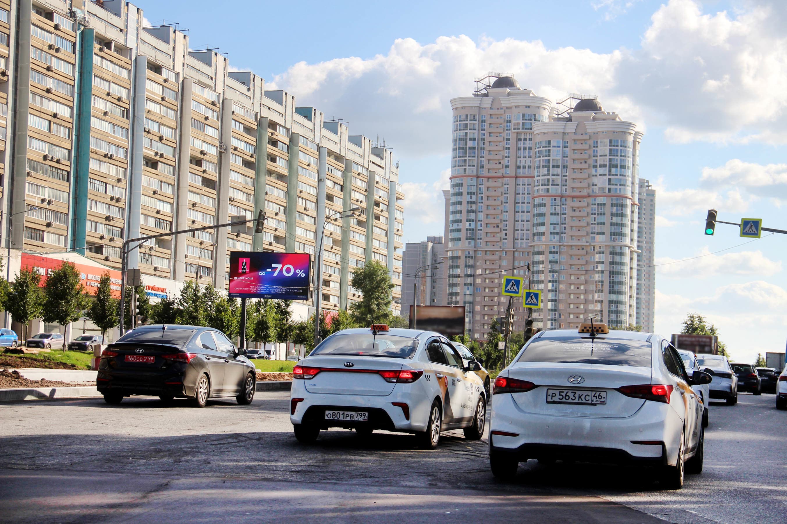 Москва. Ленинский пр-т  99, 50 м до Х с ул. Новаторов (Digital), (светофор), сторона Б1