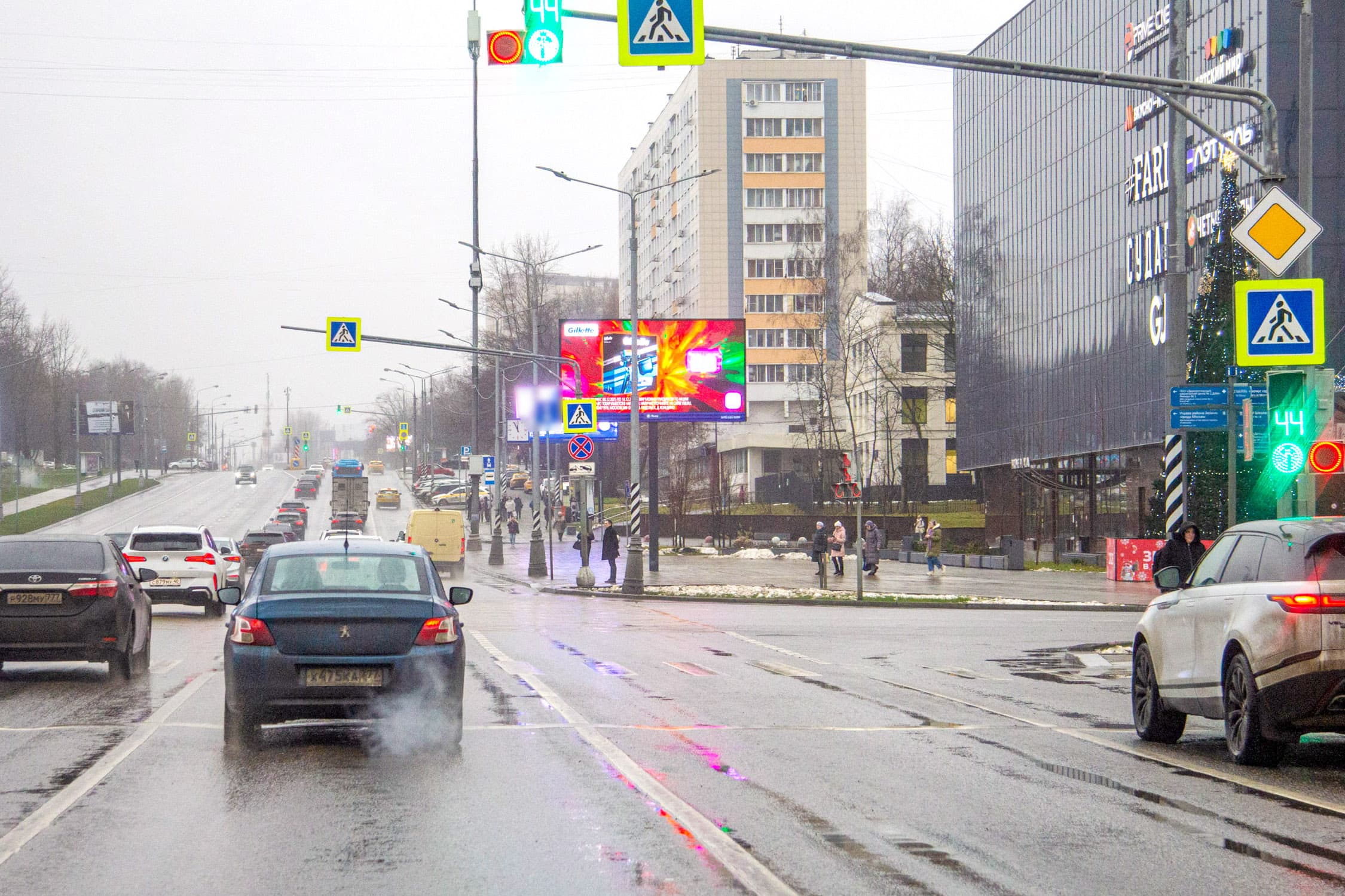 Москва. Севастопольский проспект  40с1, после Х с ул. Каховка, (светофор), сторона А1