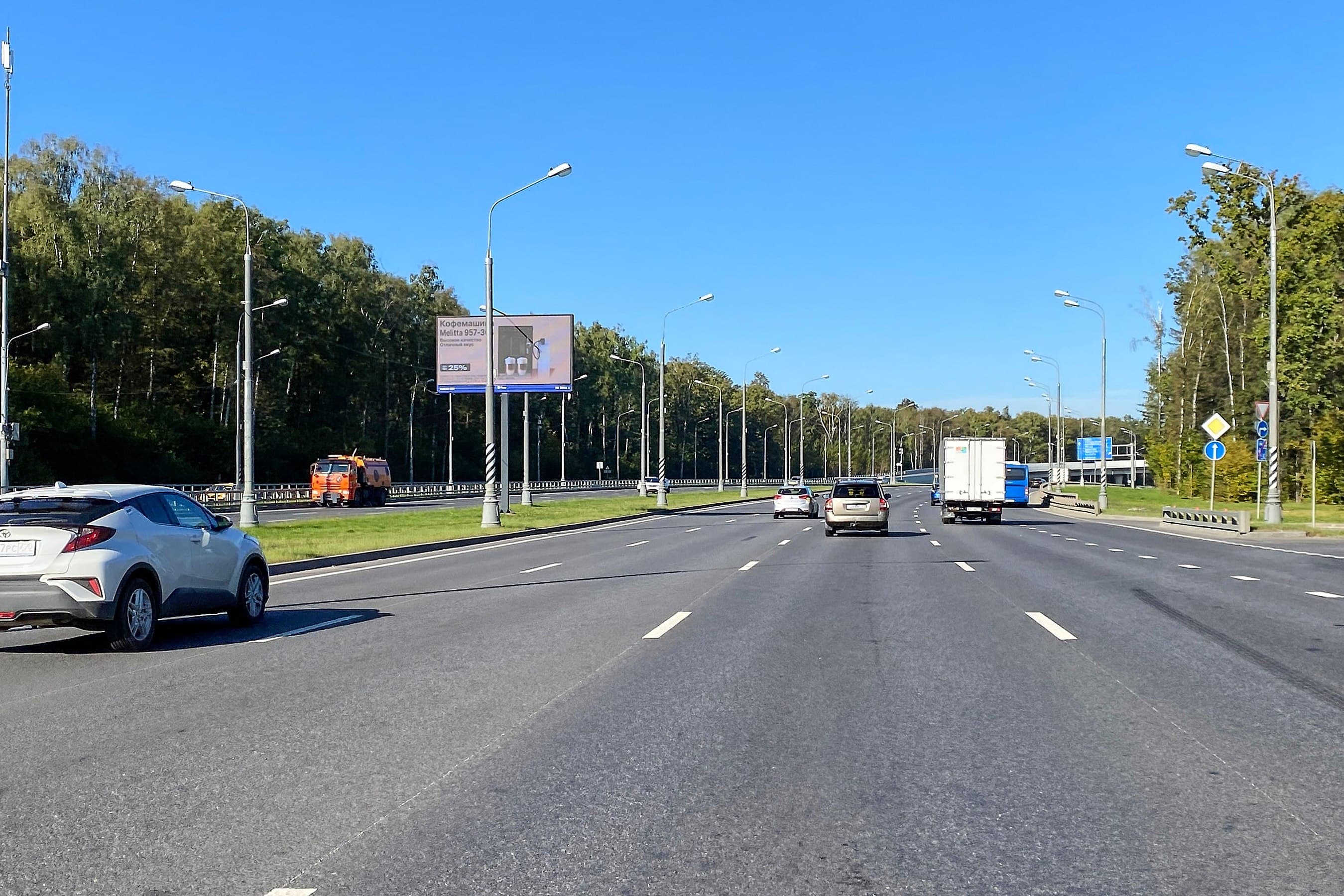 Москва. ТиНАО, Филатовское шоссе, ЦРП, 700 м до Х с Киевским шоссе, сторона А1