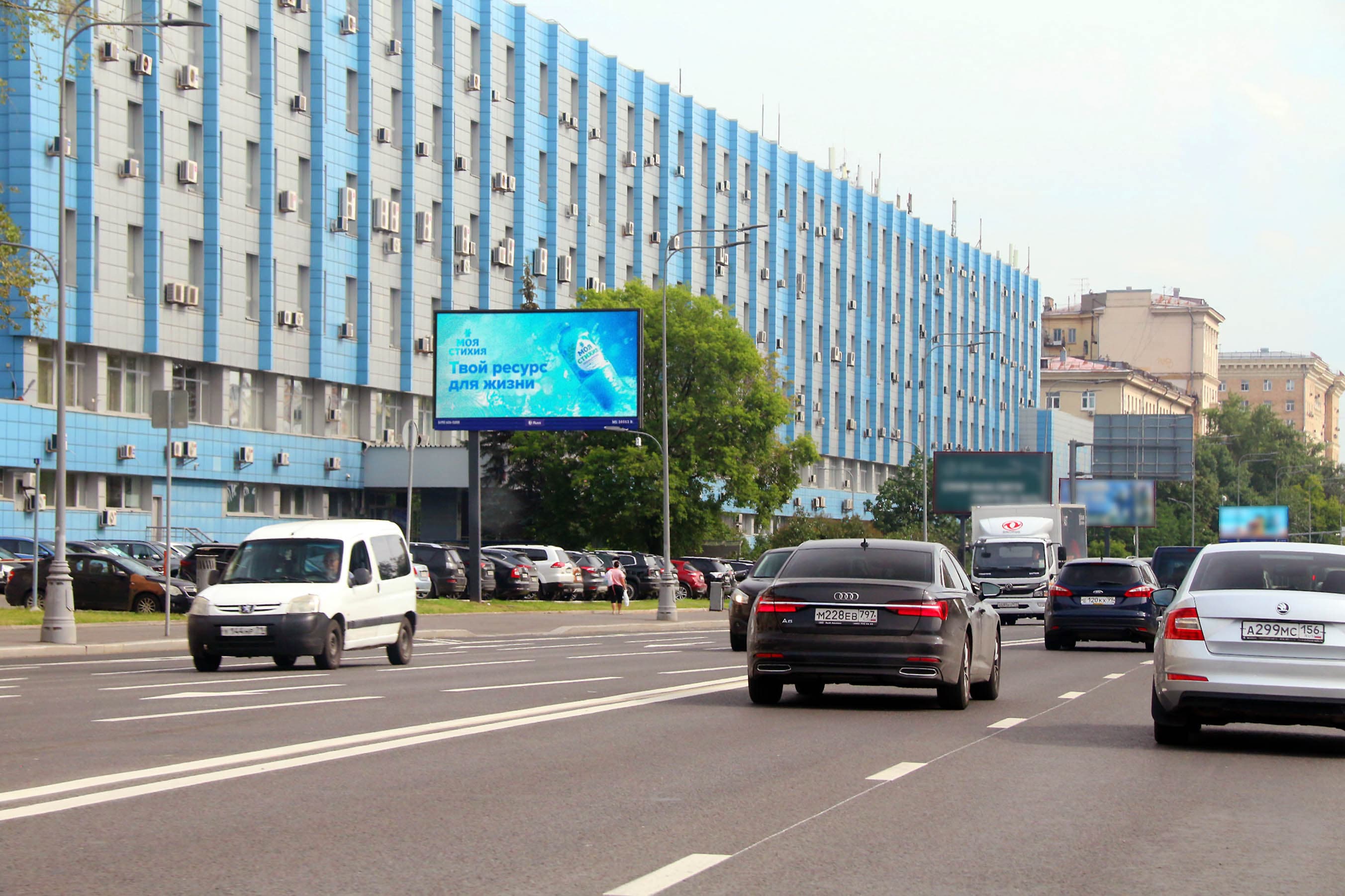 Москва. Велозаводская ул.   3/2, 150 м до Х с ул. Новоостаповская, сторона Б1