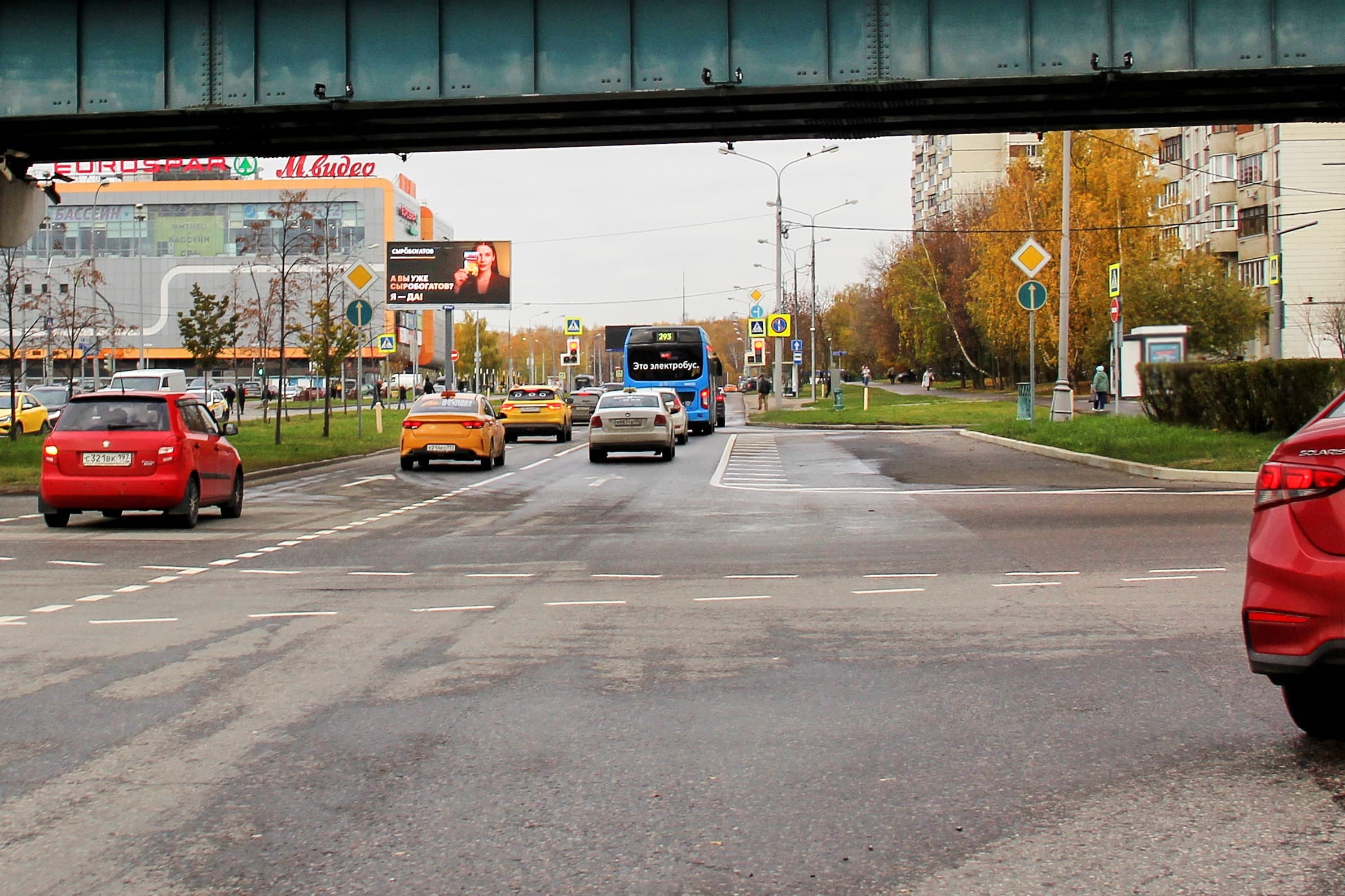 Москва. Веневская ул.   7, ЦРП, Х с ул. Адмирала Лазарева, (светофор), сторона А1