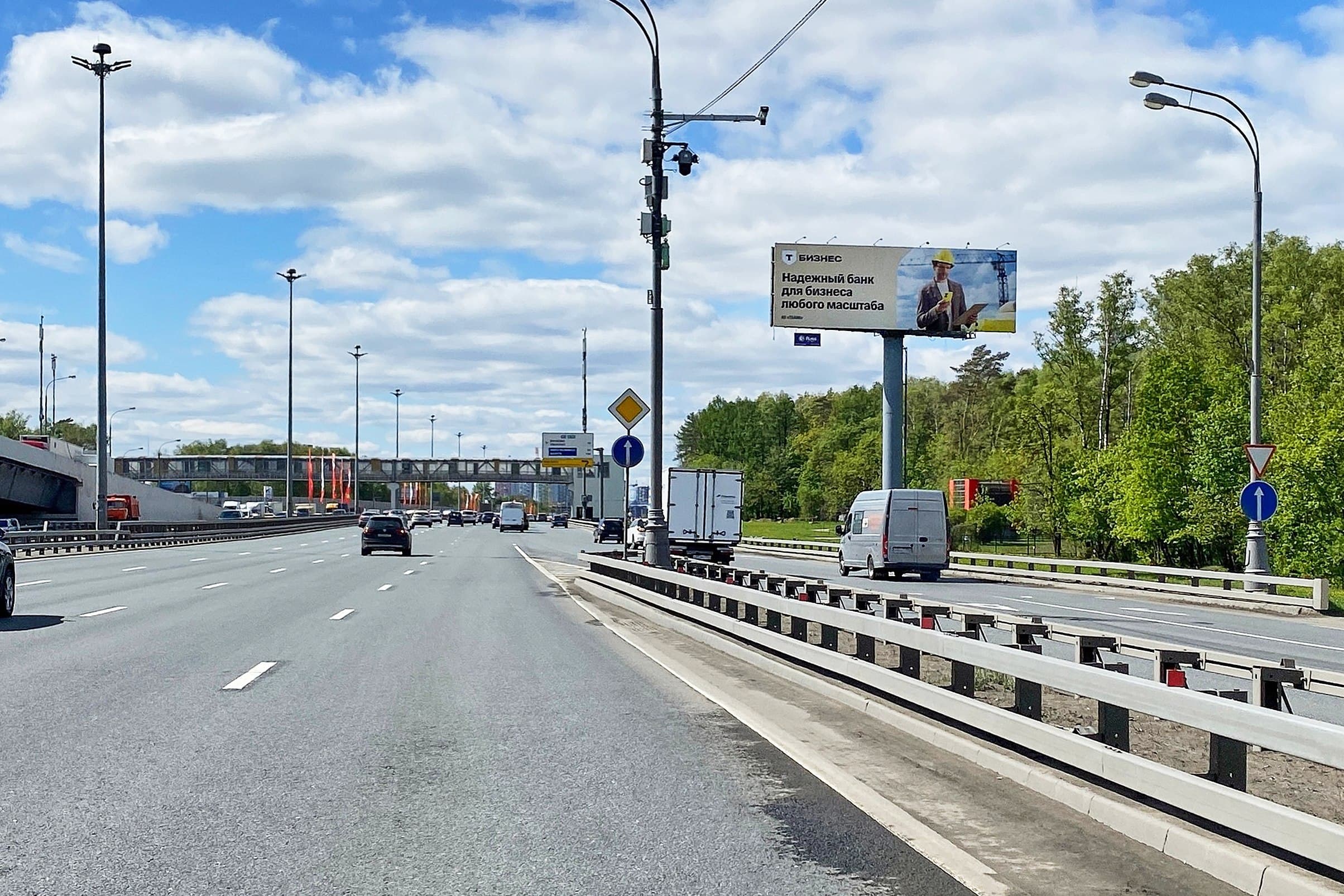 Москва. Киевское шоссе,    0,4 км от МКАД, ТиНАО, сторона А