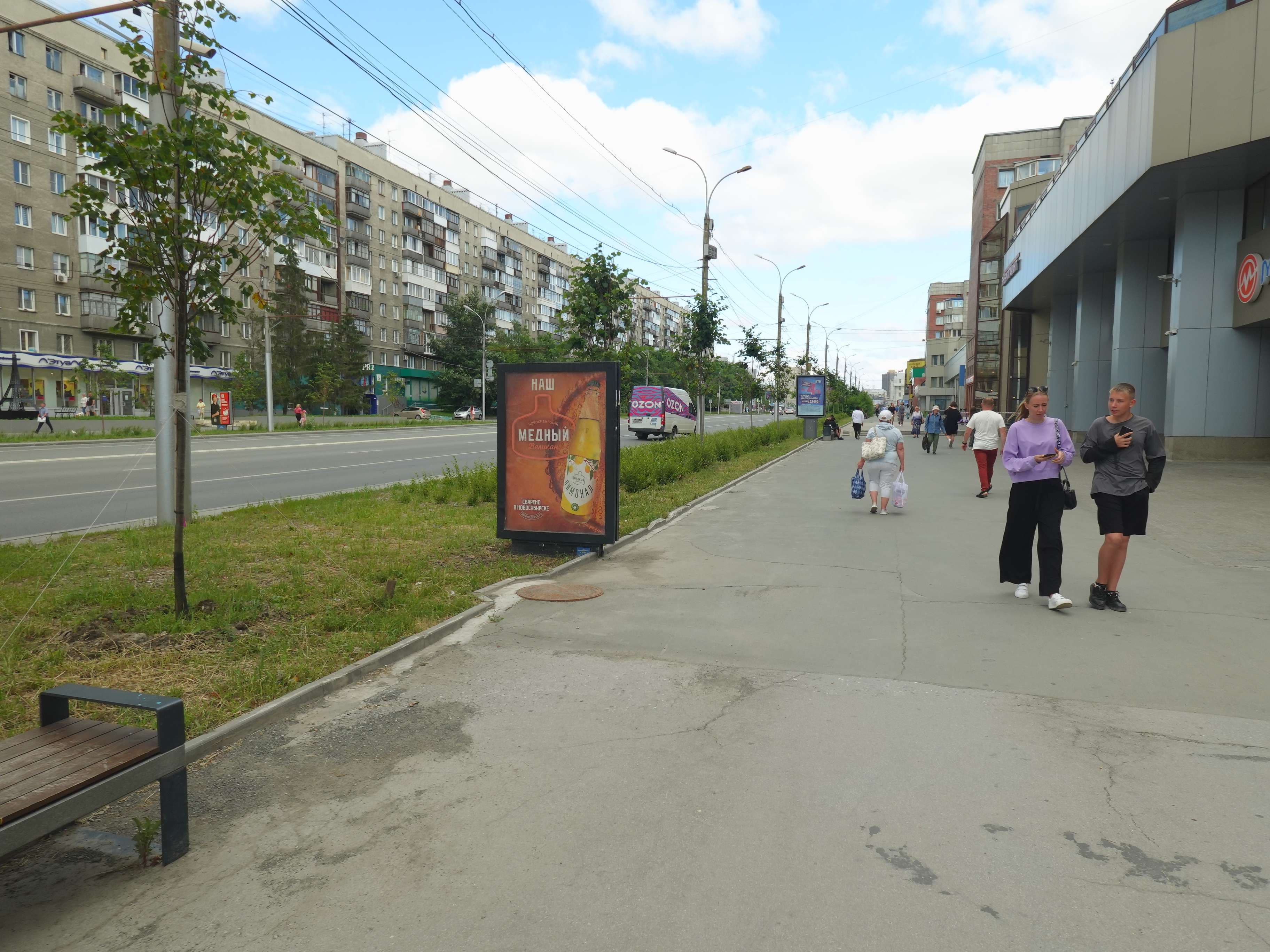 Новосибирск. Вокзальная маг-ль, д. 6а (вблизи д. 4), сторона А