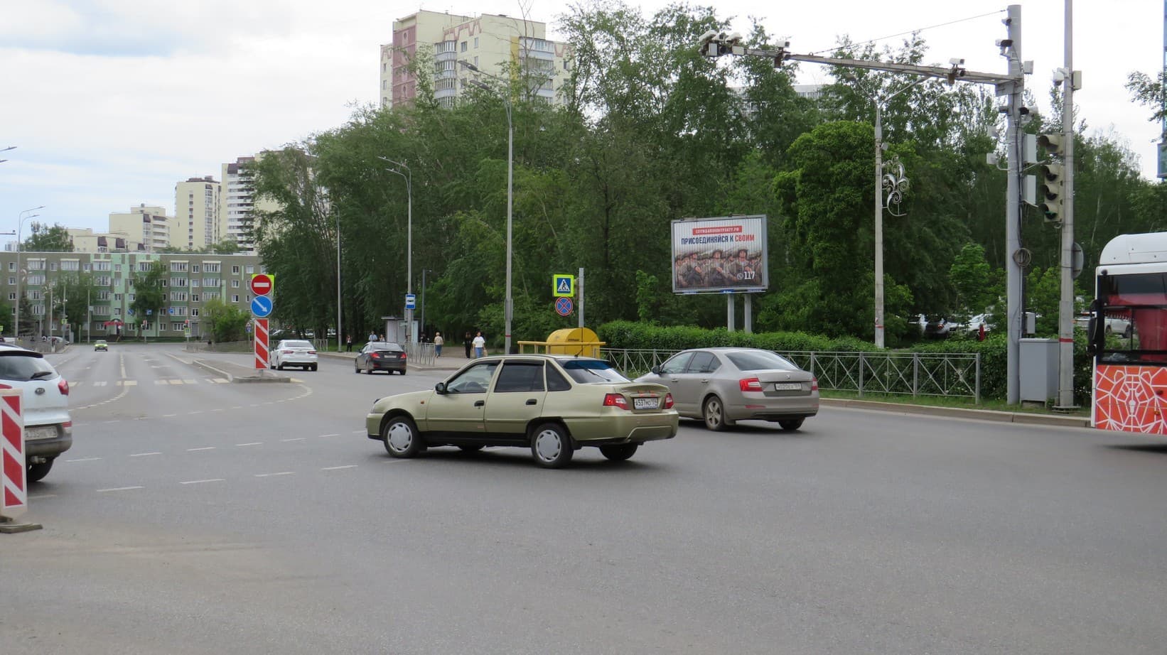 Реклама 2.7x3.7 по адресу Локомотивная ул. пересеч с ул.Энгельса(ДКЖ)