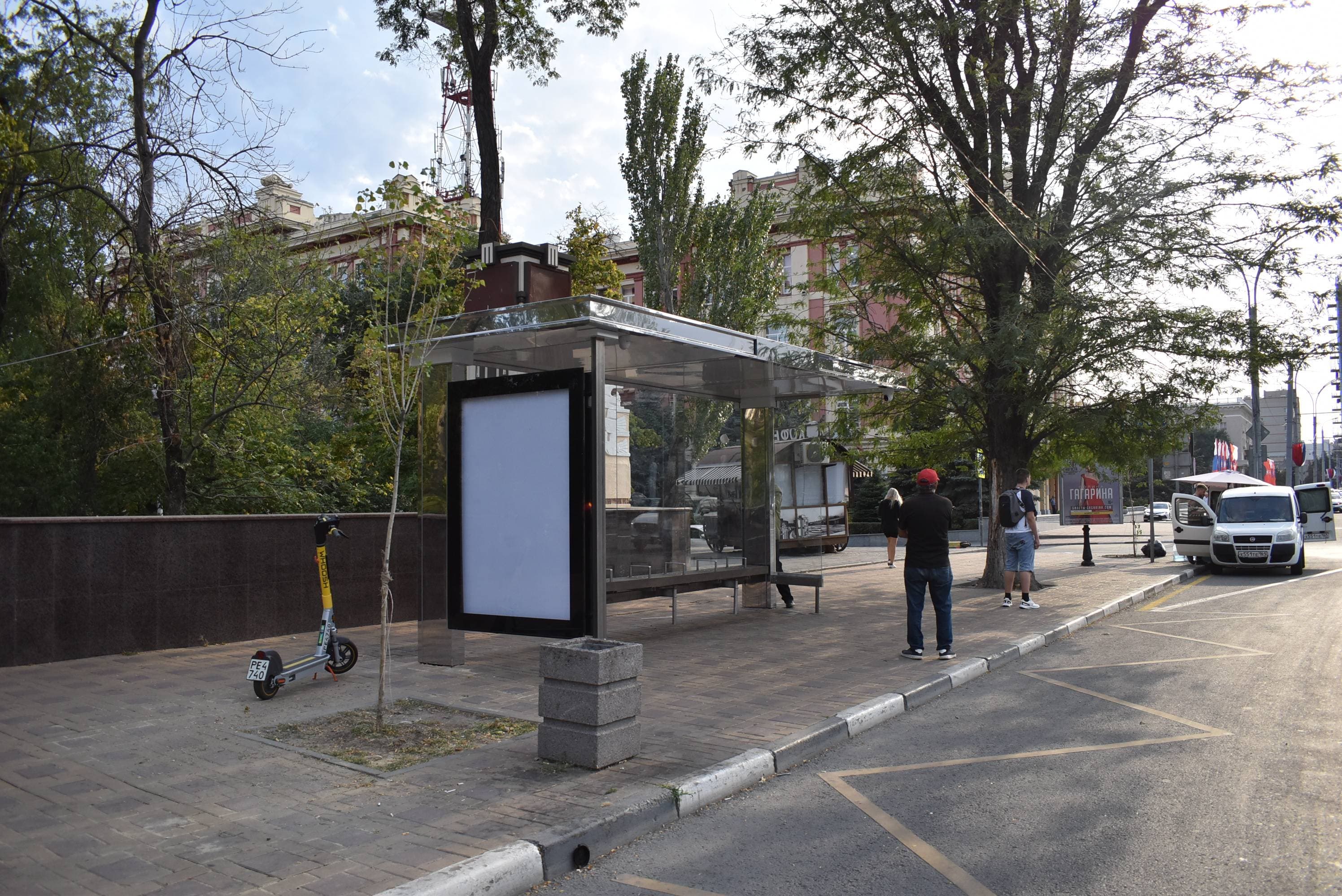 Ростов-на-Дону. Театральная пл.   4-6, сторона Б