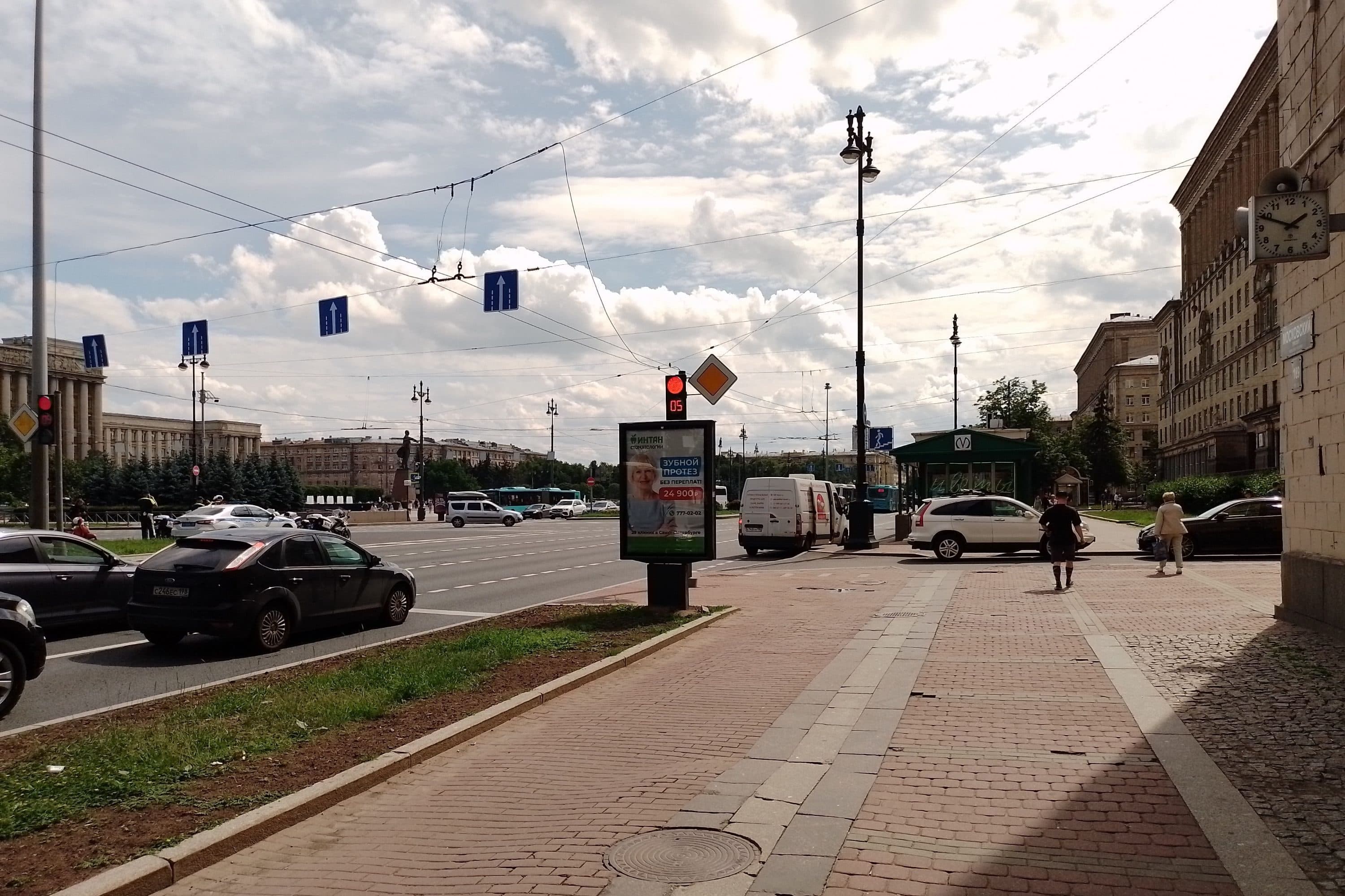 Санкт-Петербург. Московский пр., д. 191, сторона А1