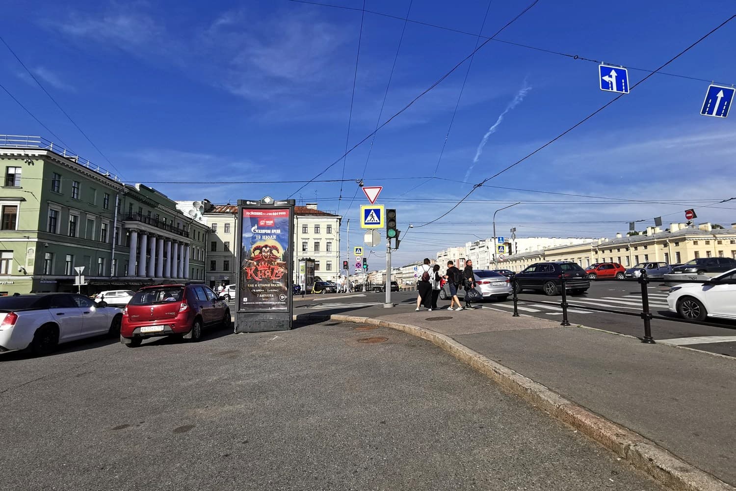 Санкт-Петербург. Фонтанки реки наб.  81, Х с ул. Гороховая, (светофор), сторона А