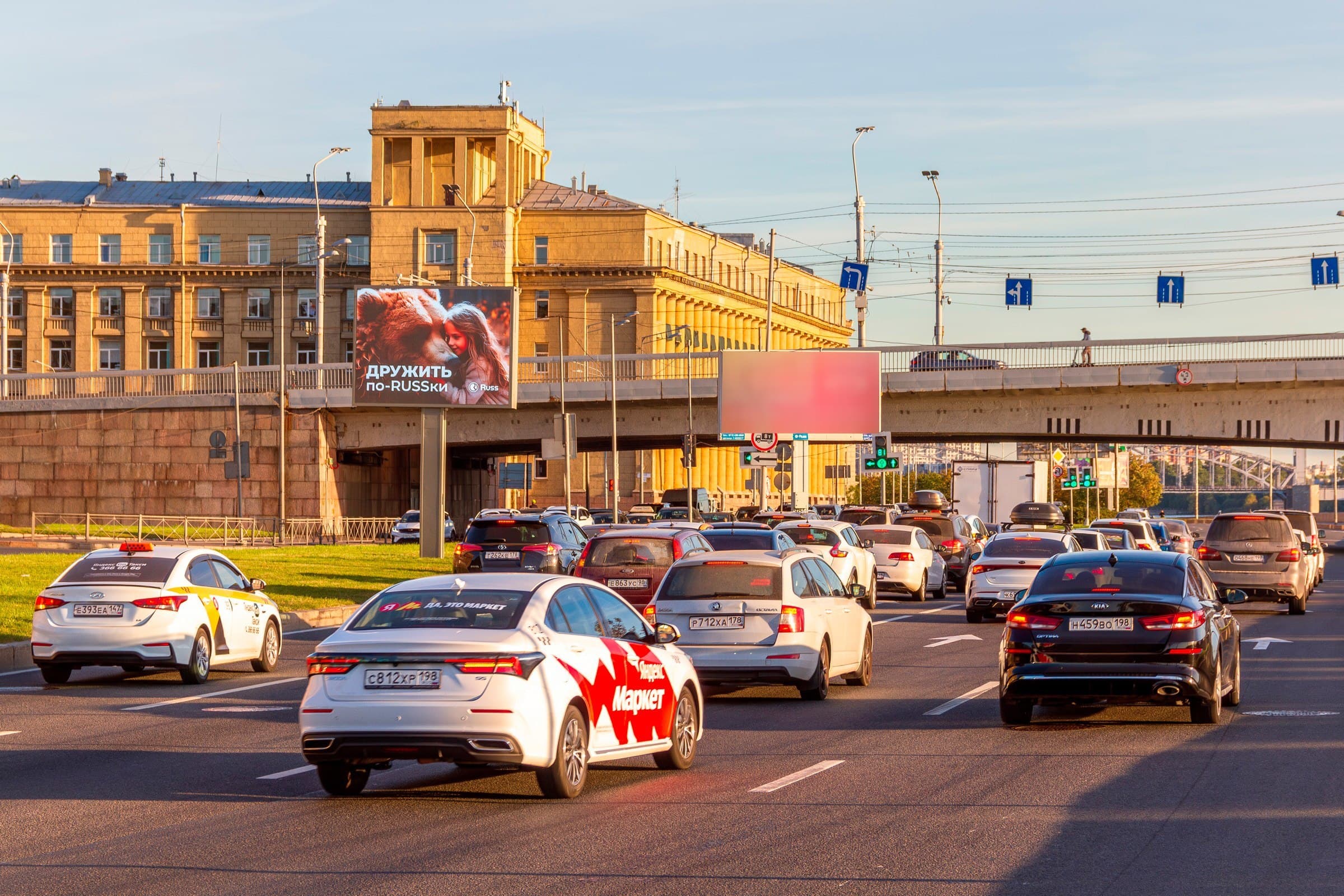 Реклама 2.7x3.7 по адресу Малоохтинский пр. 80 (к мосту А. Невского) DIGITAL