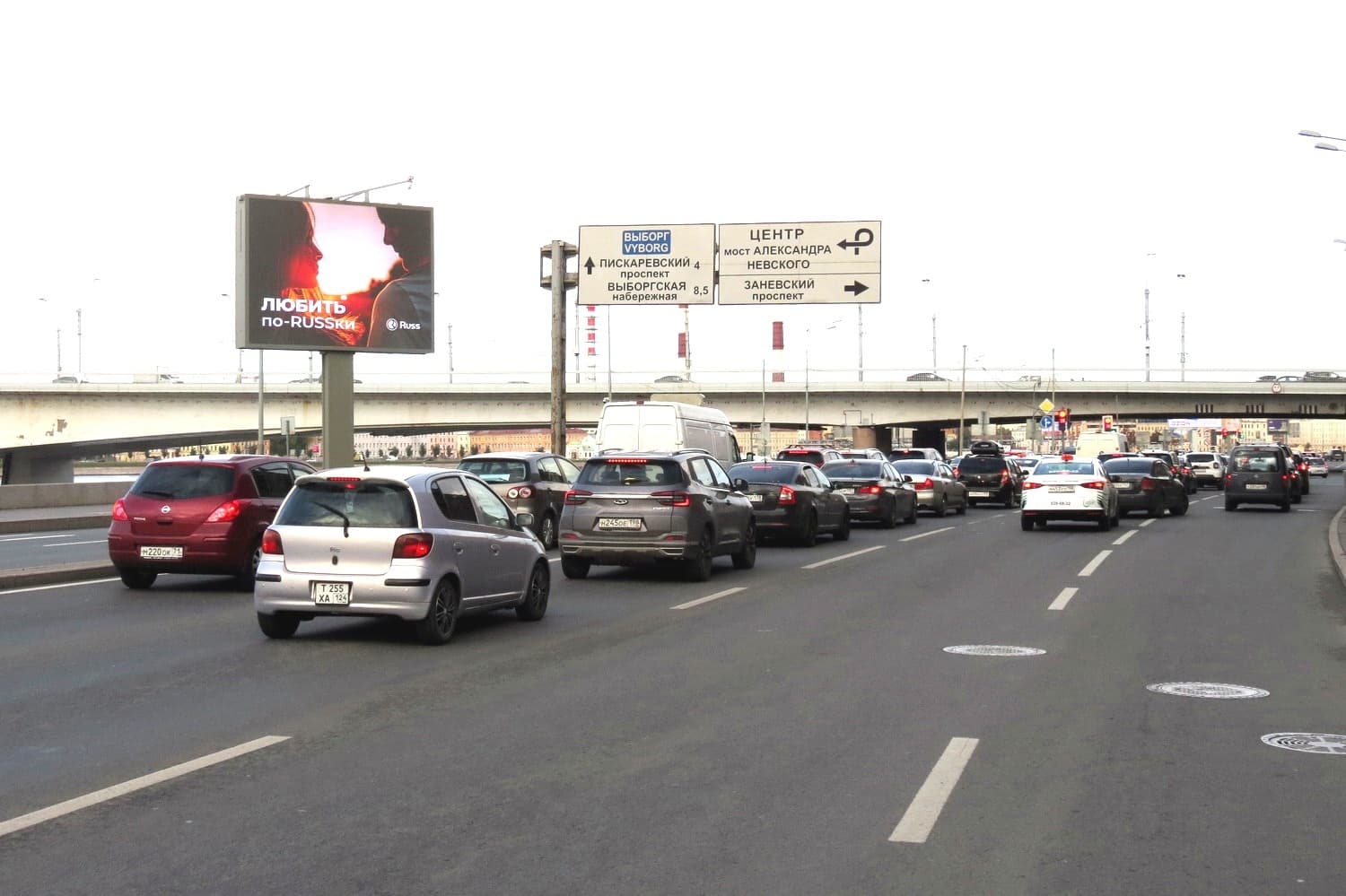 Реклама 2.7x3.7 по адресу Малоохтинский пр. 82  (р/п к мосту А.Невского)