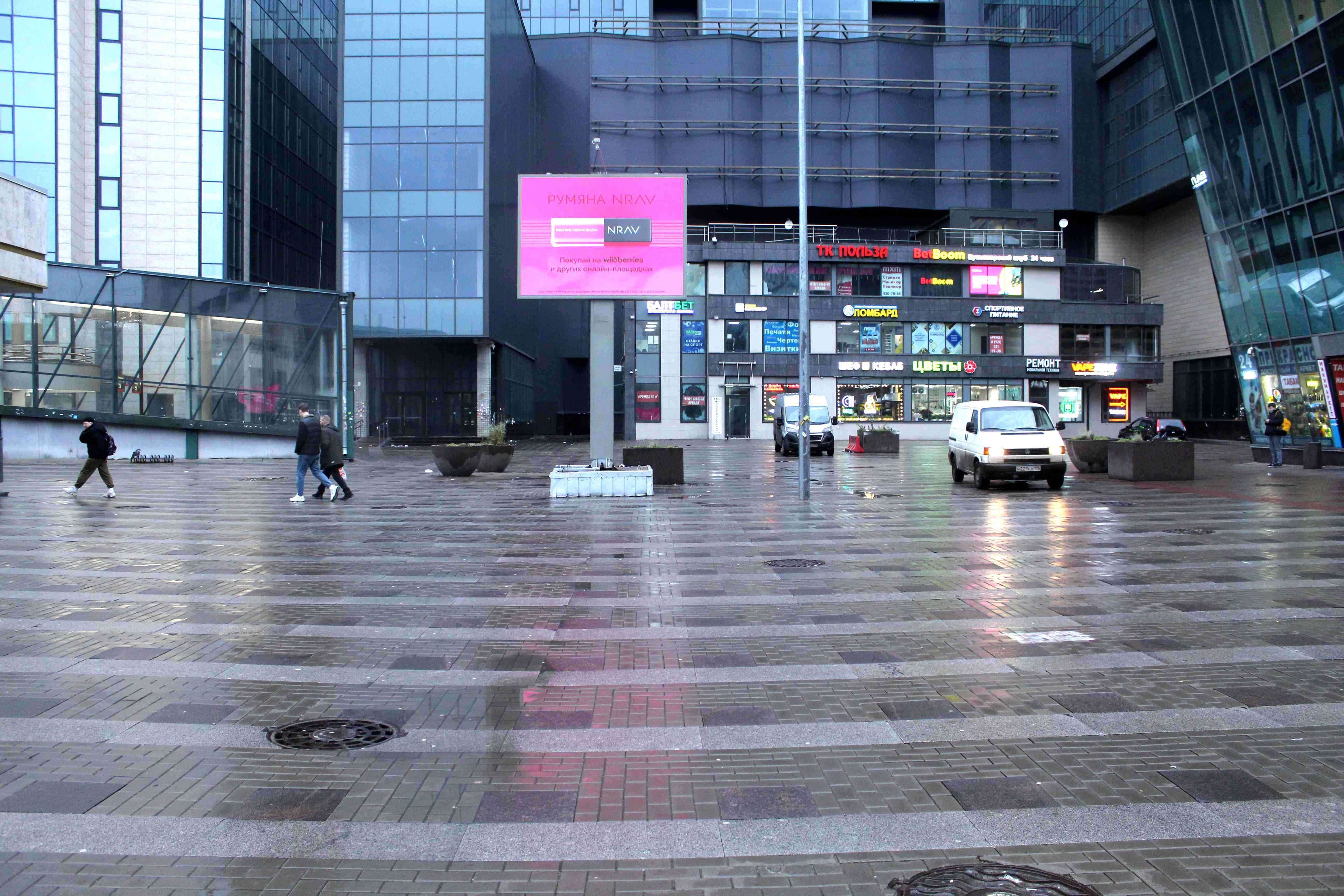 Реклама 2.7x3.7 по адресу Заневский пр. 67 / ст. м. "Ладожская" DIGITAL