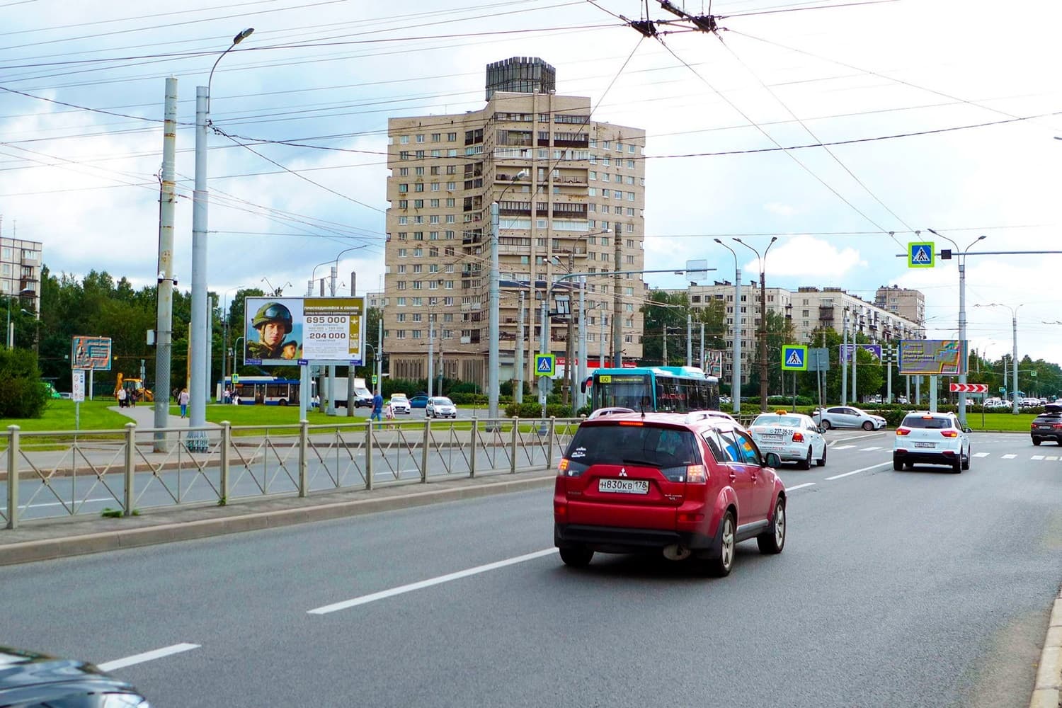 Санкт-Петербург. Гражданский пр. 93 / Северный пр. / АЗС "Neste" (в центр), сторона Б