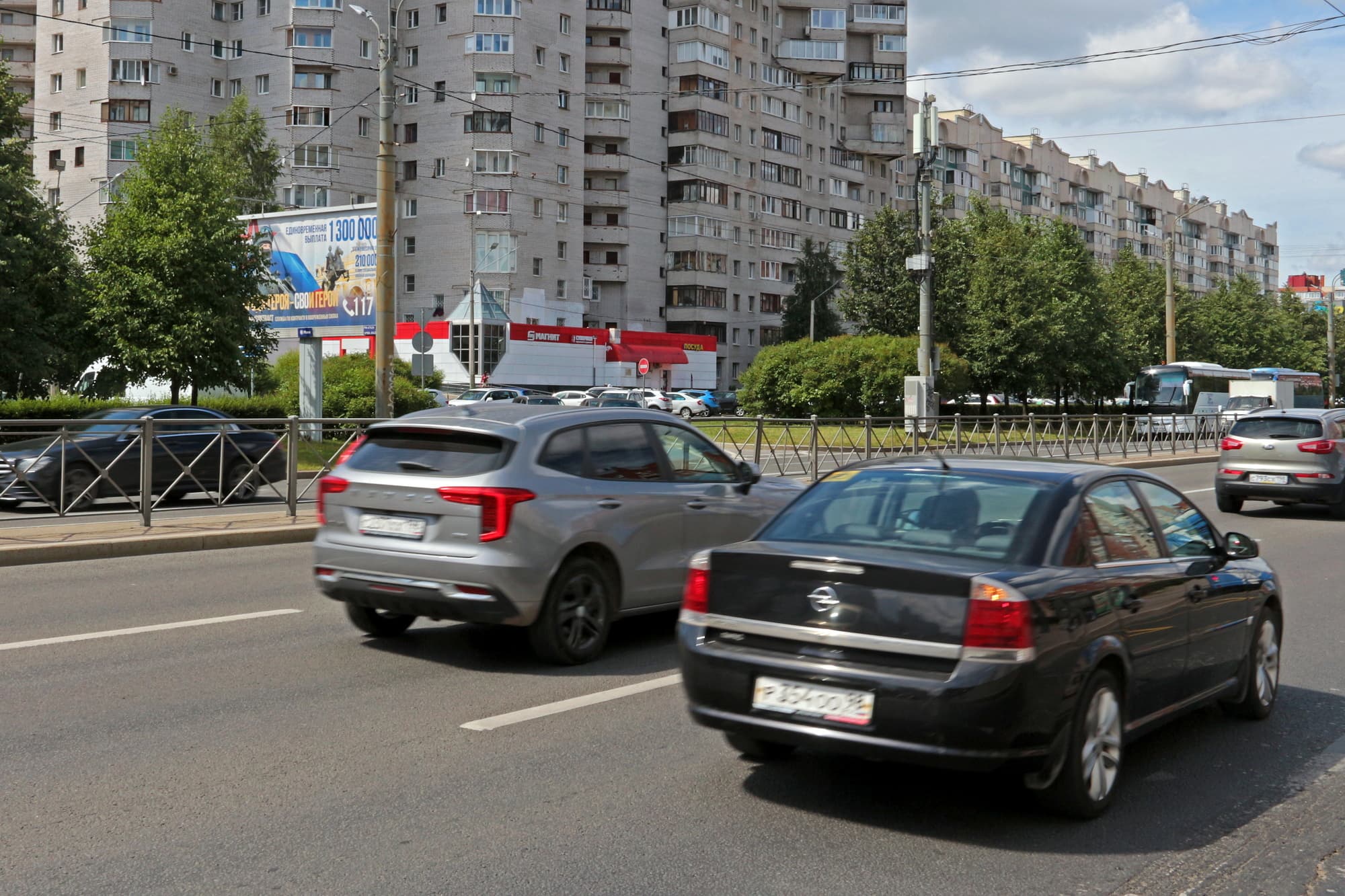 Санкт-Петербург. Комендантский пр., д. 24, сторона Б