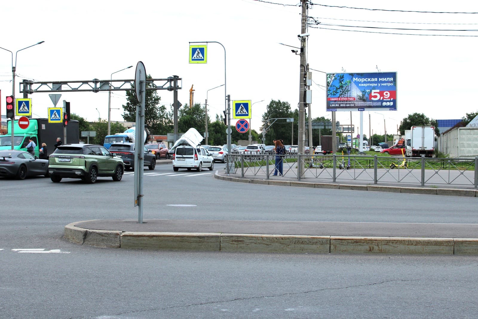 Санкт-Петербург. Кубинская ул.   9 напротив, (светофор), сторона А