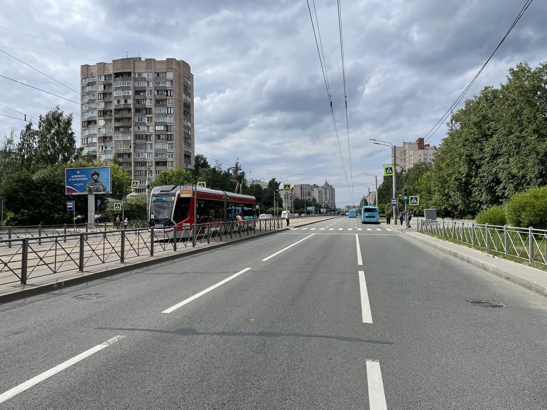 Санкт-Петербург. Луначарского пр., д.39, сторона Б