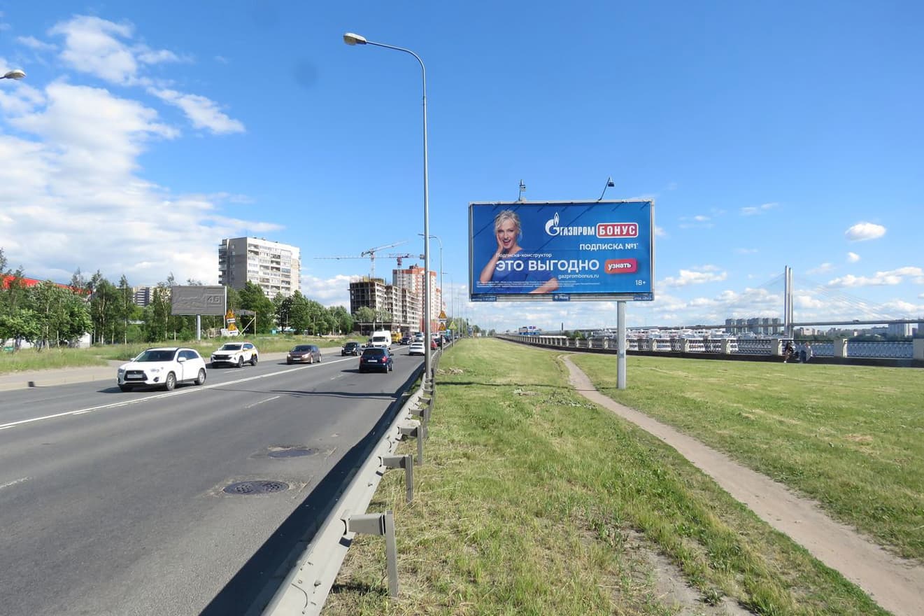 Санкт-Петербург. Октябрьская наб. 114 напротив, сторона А
