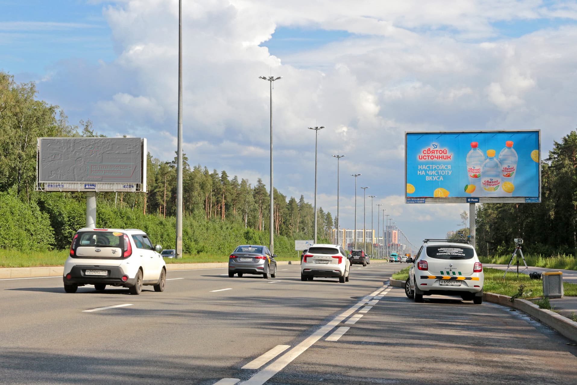 Санкт-Петербург. Парашютная ул. / до дороги в Каменку 690 м (в город), сторона А
