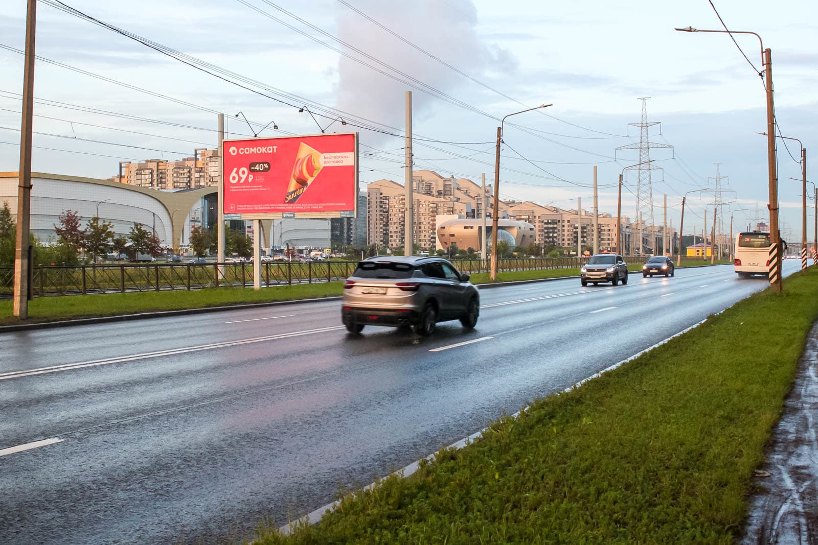 Санкт-Петербург. Петергофское ш. 55 к.1 (в город), сторона Б