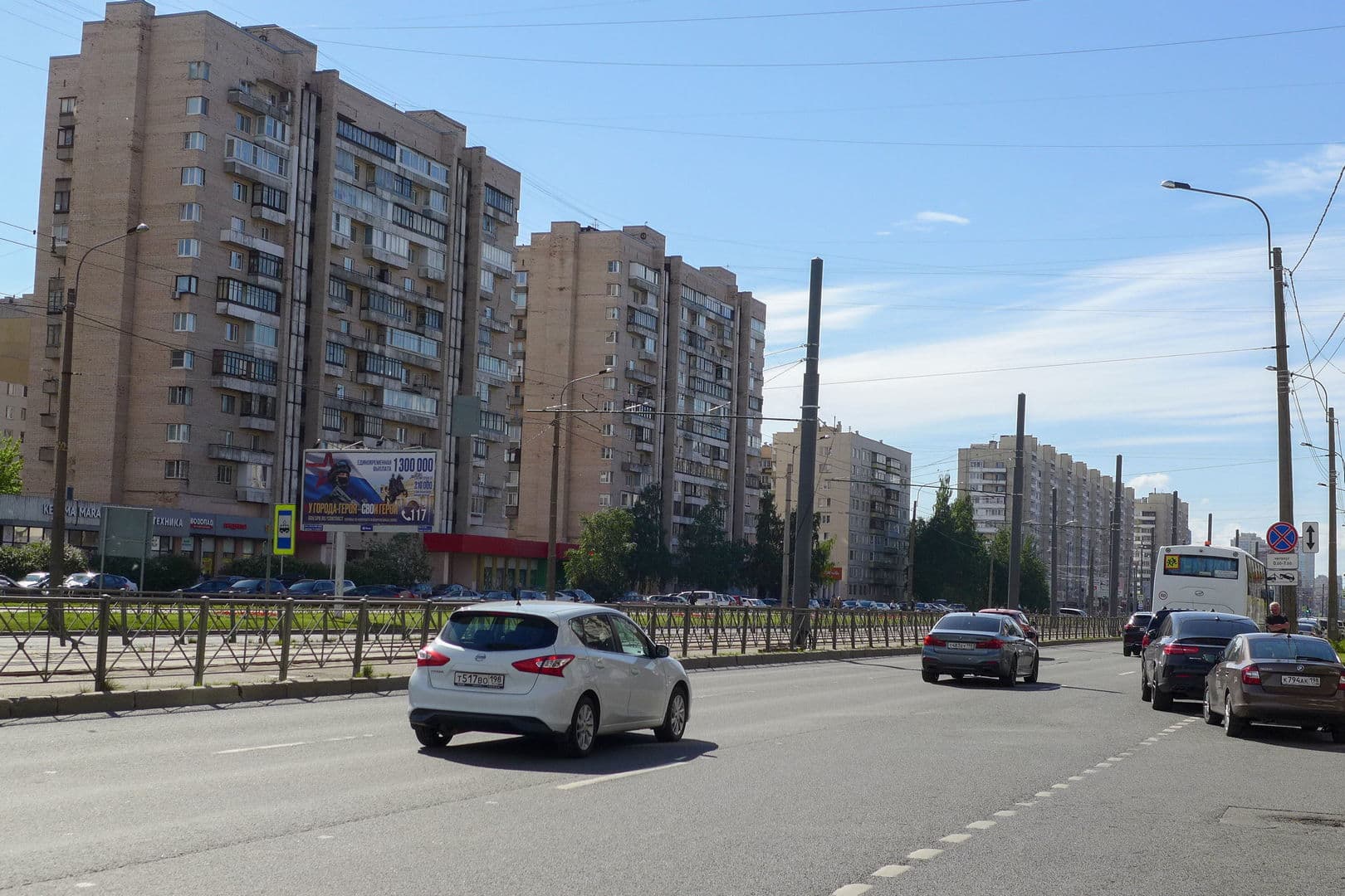 Санкт-Петербург. Просвещения пр., д. 75, сторона Б1