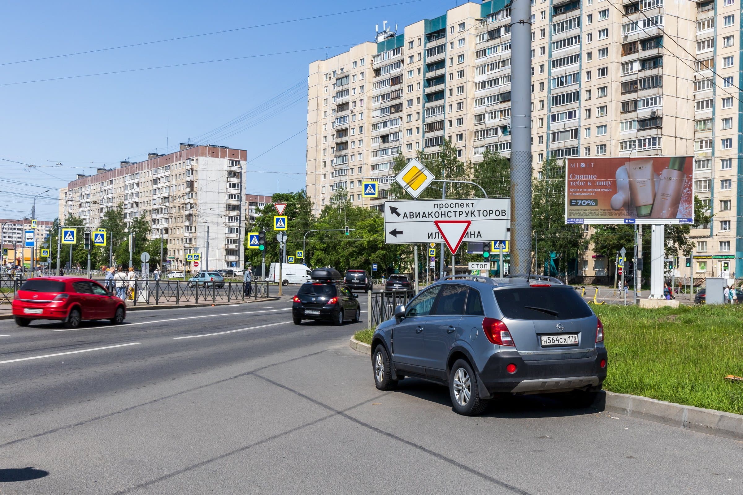 Санкт-Петербург. Стародеревенская ул.  33, Х с ул. Ильюшина, (светофор), сторона А1