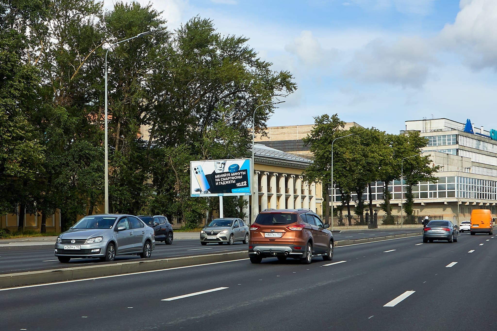 Санкт-Петербург. Свердловская наб. 18 АФ (из центра), сторона Б