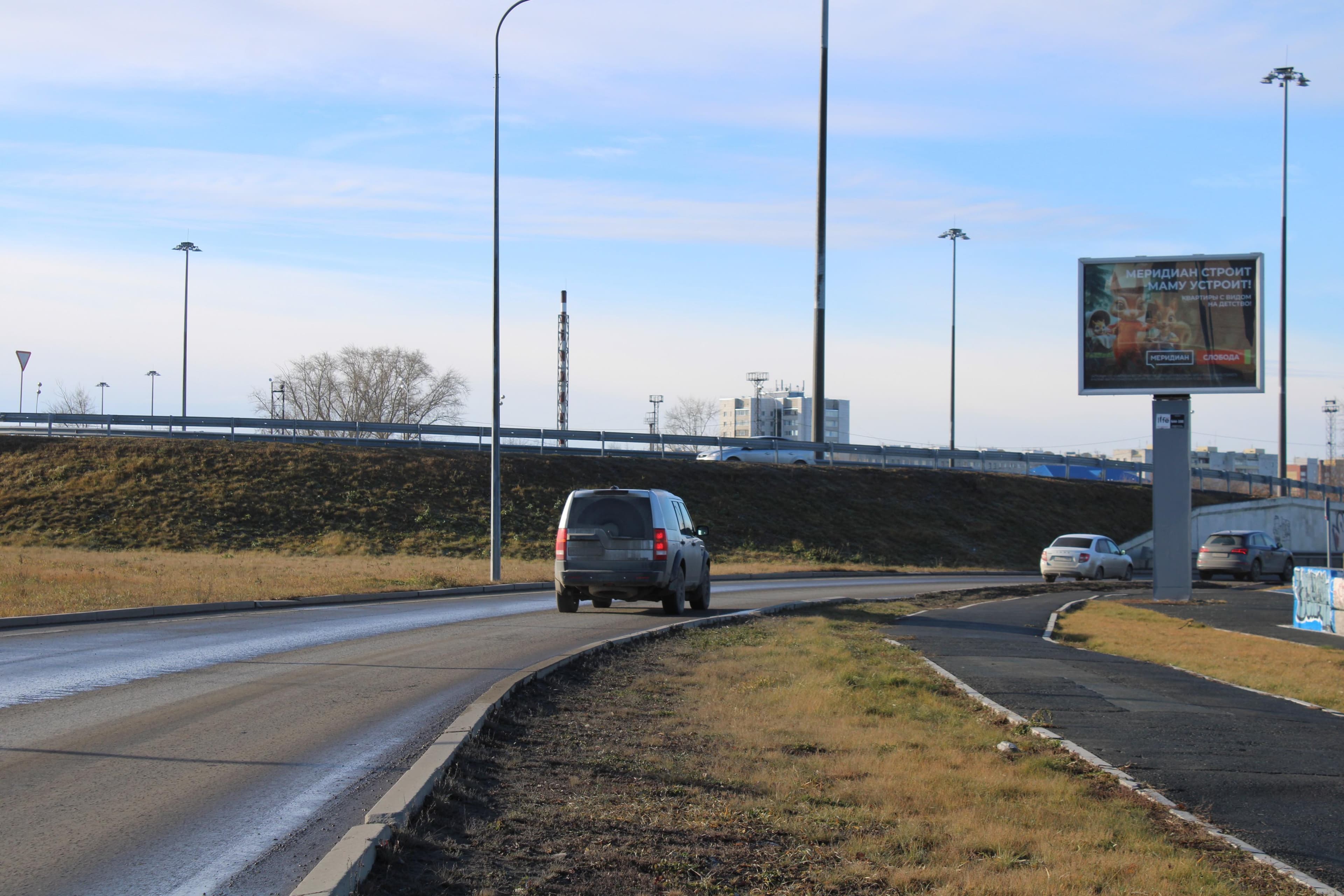 Реклама 2.7x3.7 по адресу Мориса Тореза, 12 (напротив) поз.5