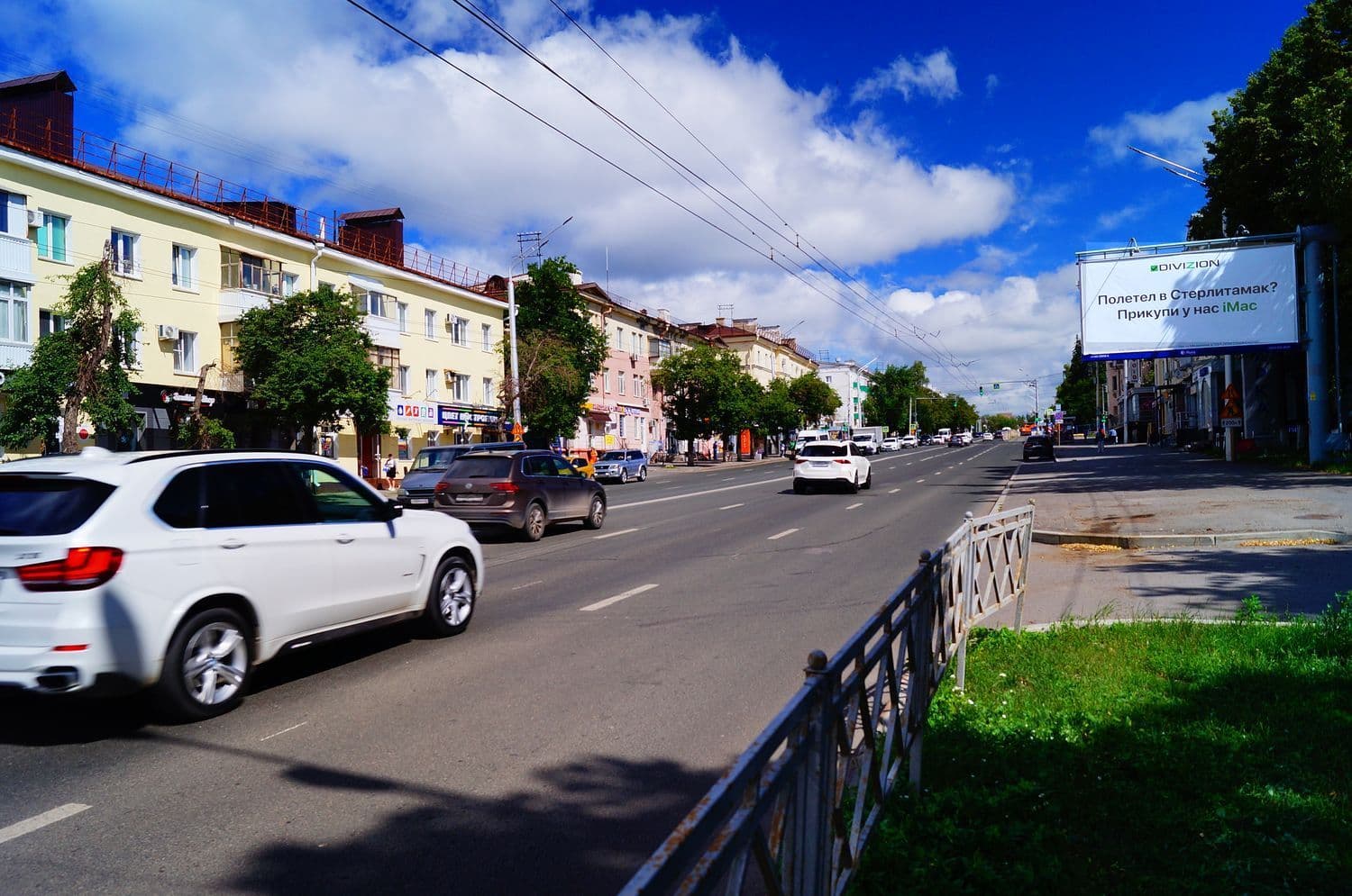 Уфа. ул. Айская, рядом со зданием №80, сторона А