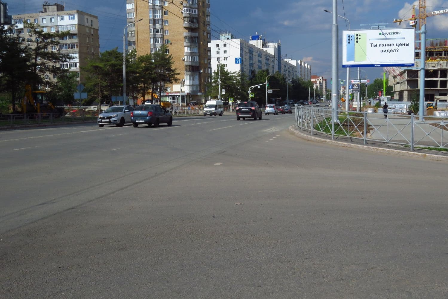 Уфа. ул. Комсомольская, рядом со зданием №161/1, сторона А