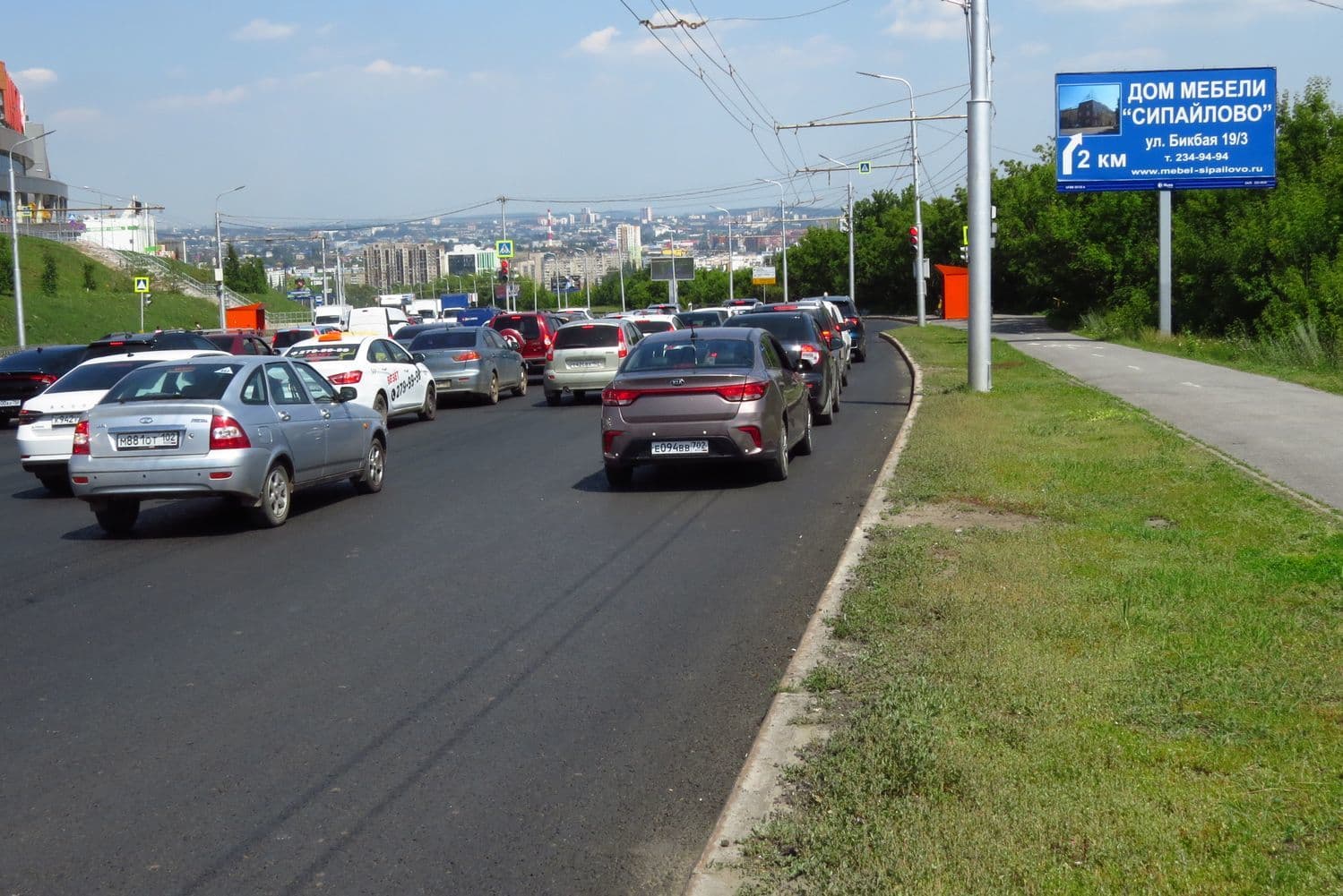 Уфа.  ул Сипайловская, напротив здания №20 по ул. Энтузиастов, сторона А