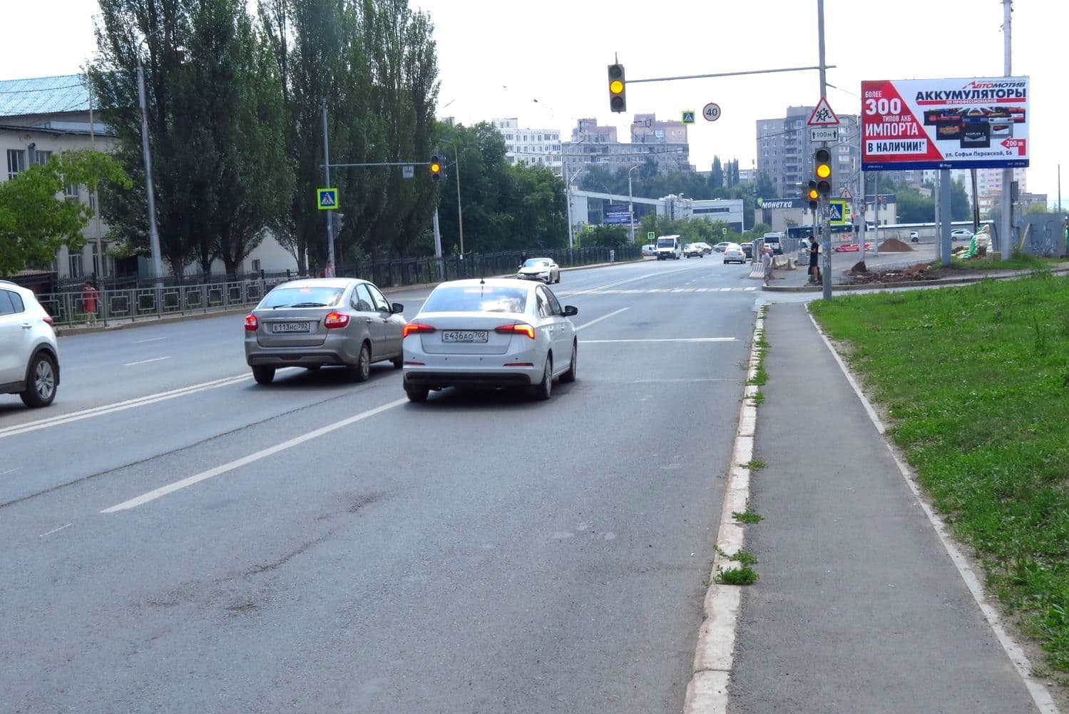 Уфа.  ул. Степана Кувыкина, рядом со зданием №7, сторона А