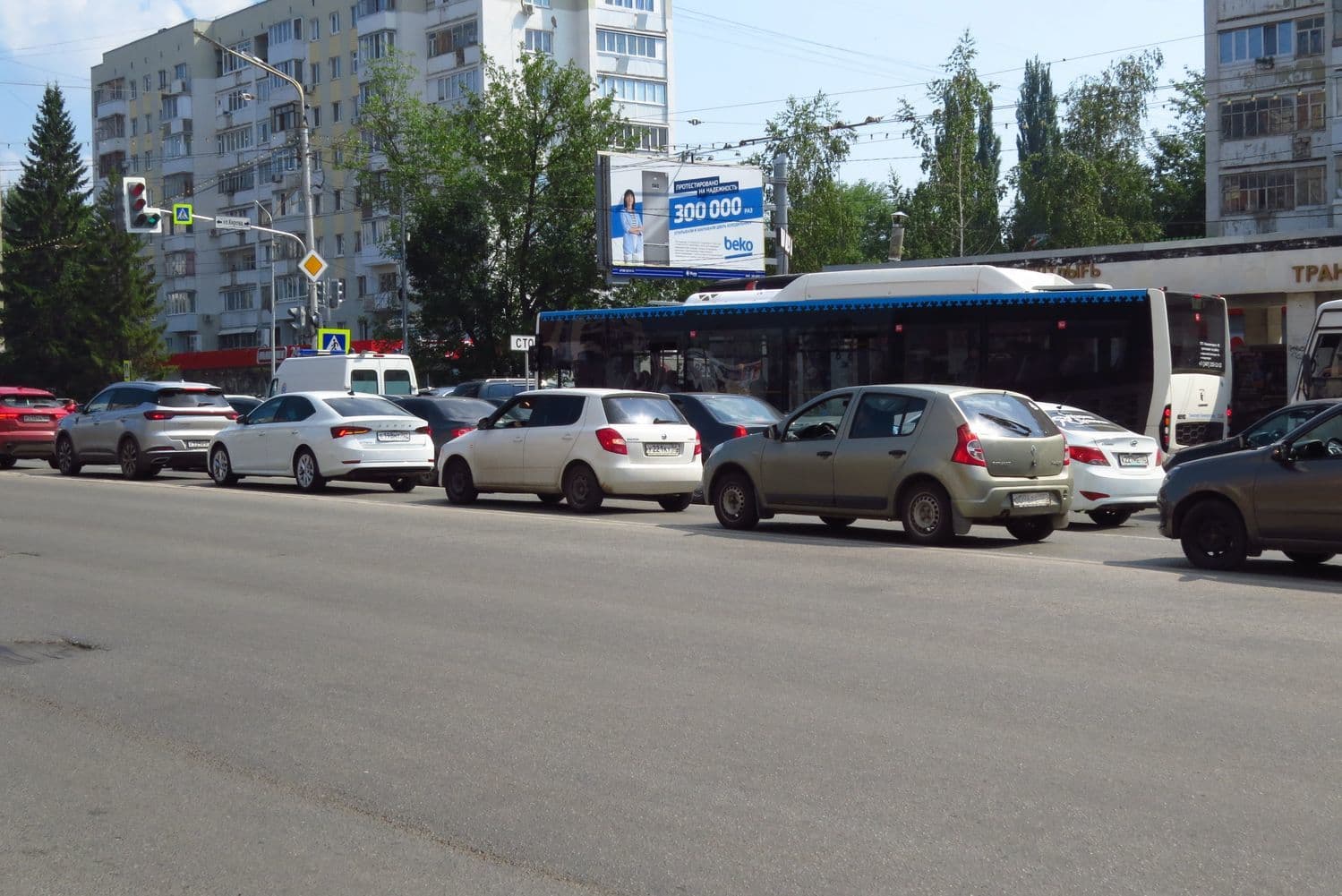 Уфа. ул. Цюрупы, рядом со зданием №80, сторона А