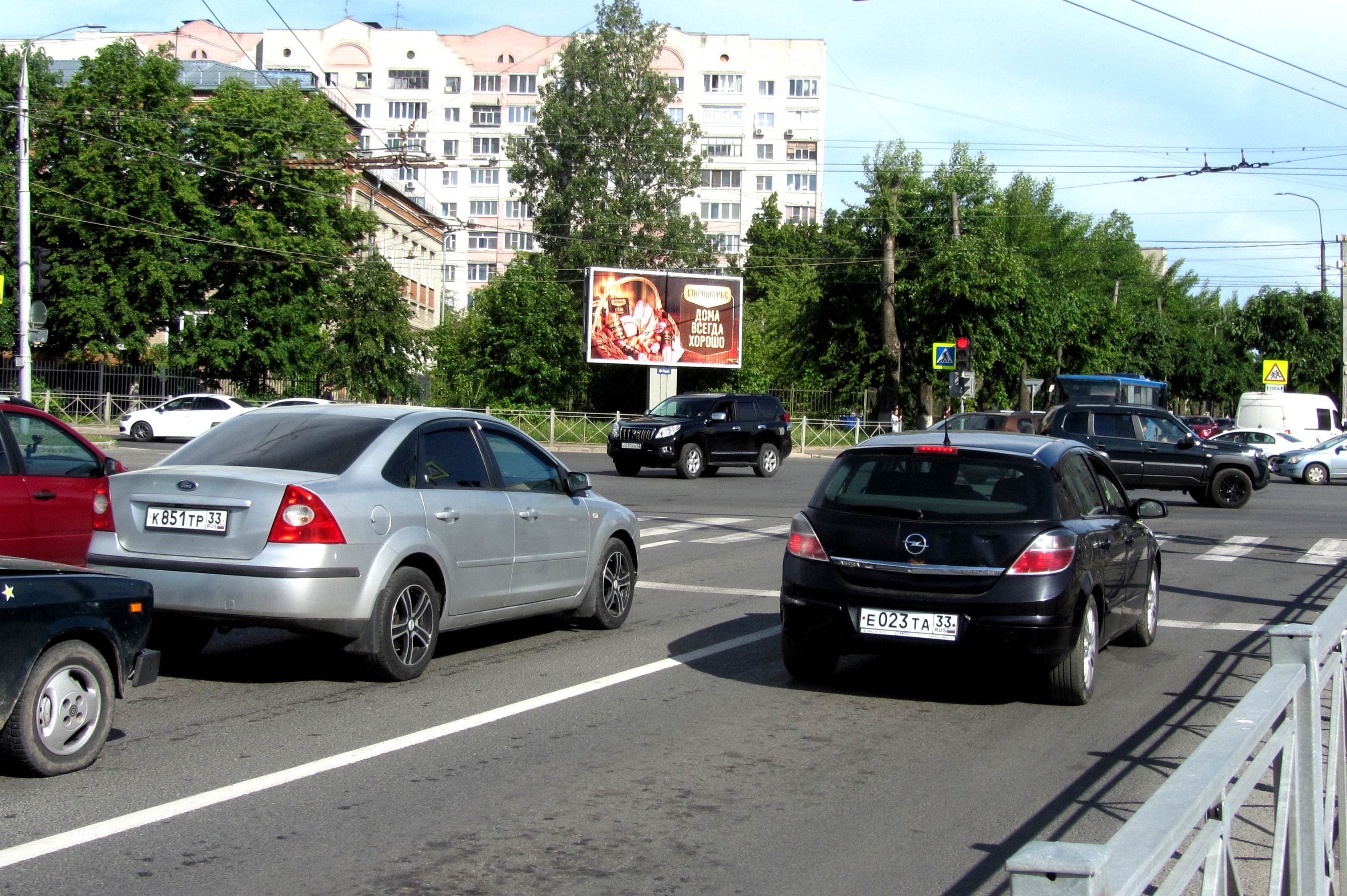 Владимир. Мира ул.  31, Х с ул. Батурина, (светофор, ТЦ "Батуринский"), сторона А1