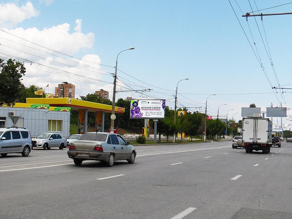 Волгоград. В.И.Ленина просп. (остановка Водоотстой), сторона Б