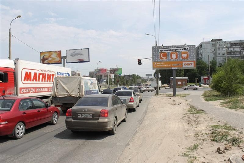 Волгоград. Землячки ул. / 30-летия Победы бул. (в 14м от пересечения), сторона А